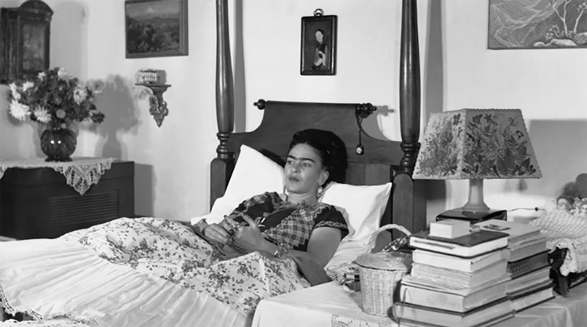 Después del accidente Frida Kahlo conoció a Diego Rivera, se casó en 1929 y mantuvo una relación atravesada por infidelidades, divorcio y reconciliación