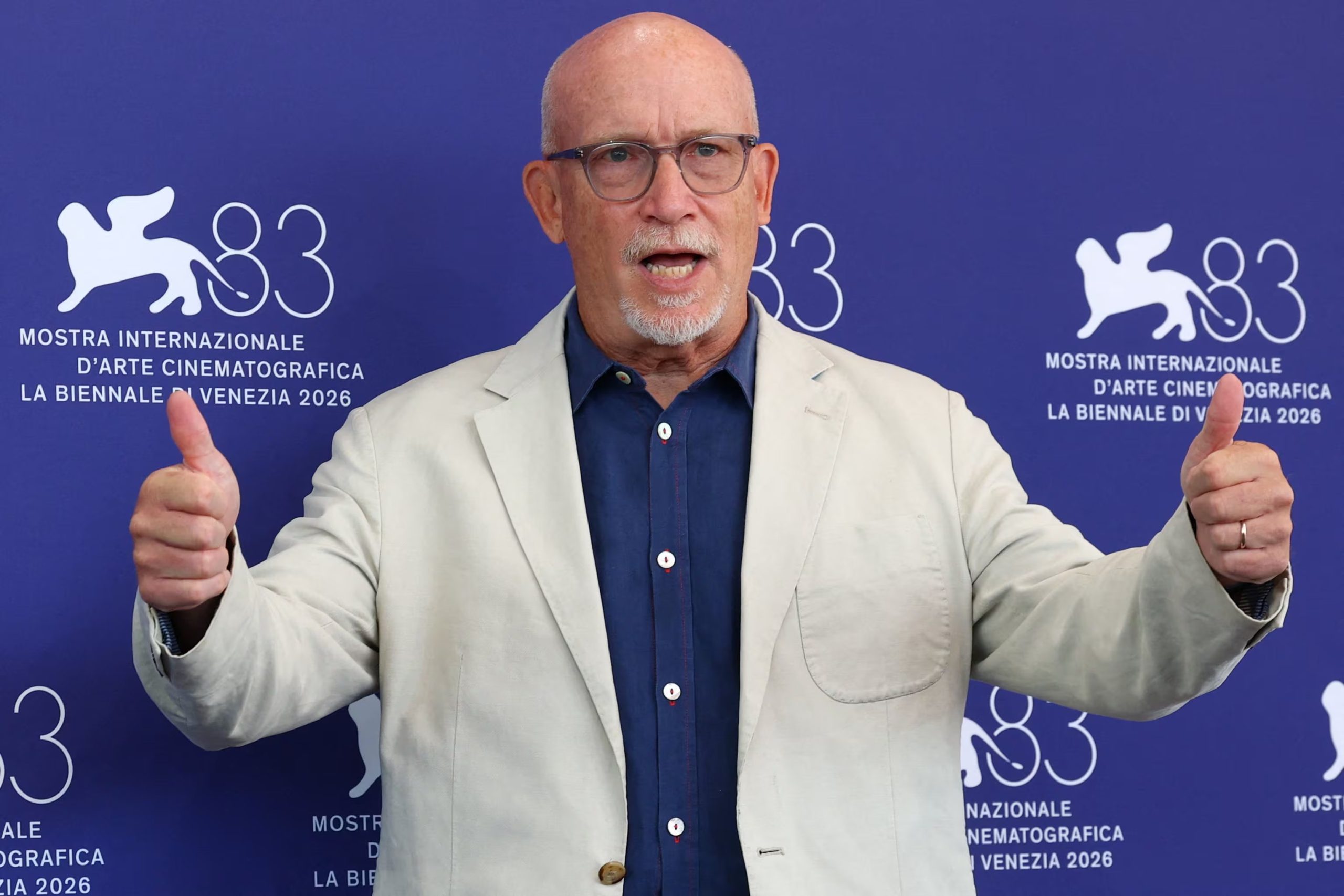 El director Alex Gibney posa durante una sesión fotográfica para el documental 'Musk'. REUTERS/Yves Herman