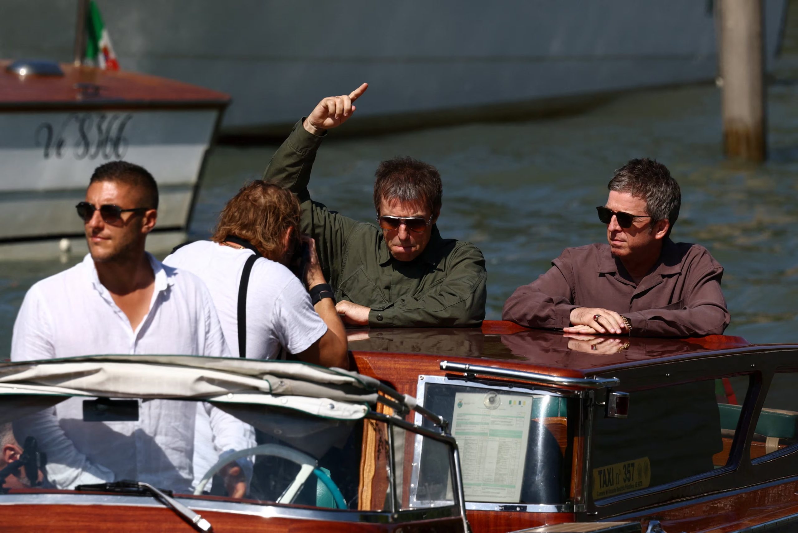 El estreno del documental recibe una ovación de ocho minutos tras su proyección en Venecia (REUTERS/Yves Herman)