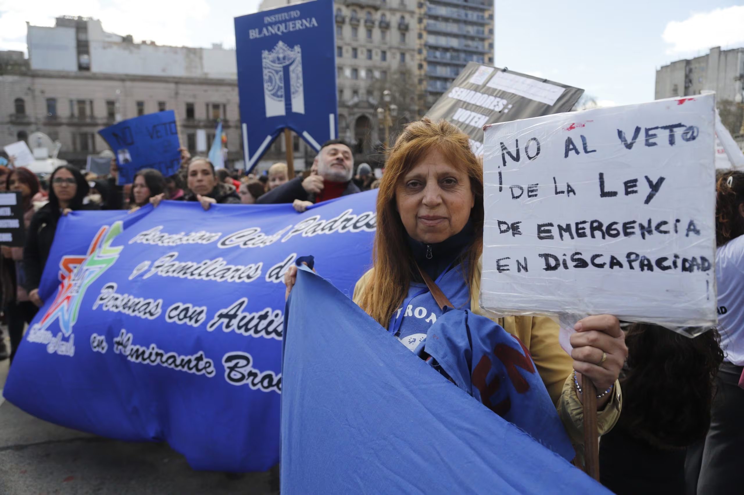Movilización contra el veto de Milei a la emergencia en discapacidad - 2025