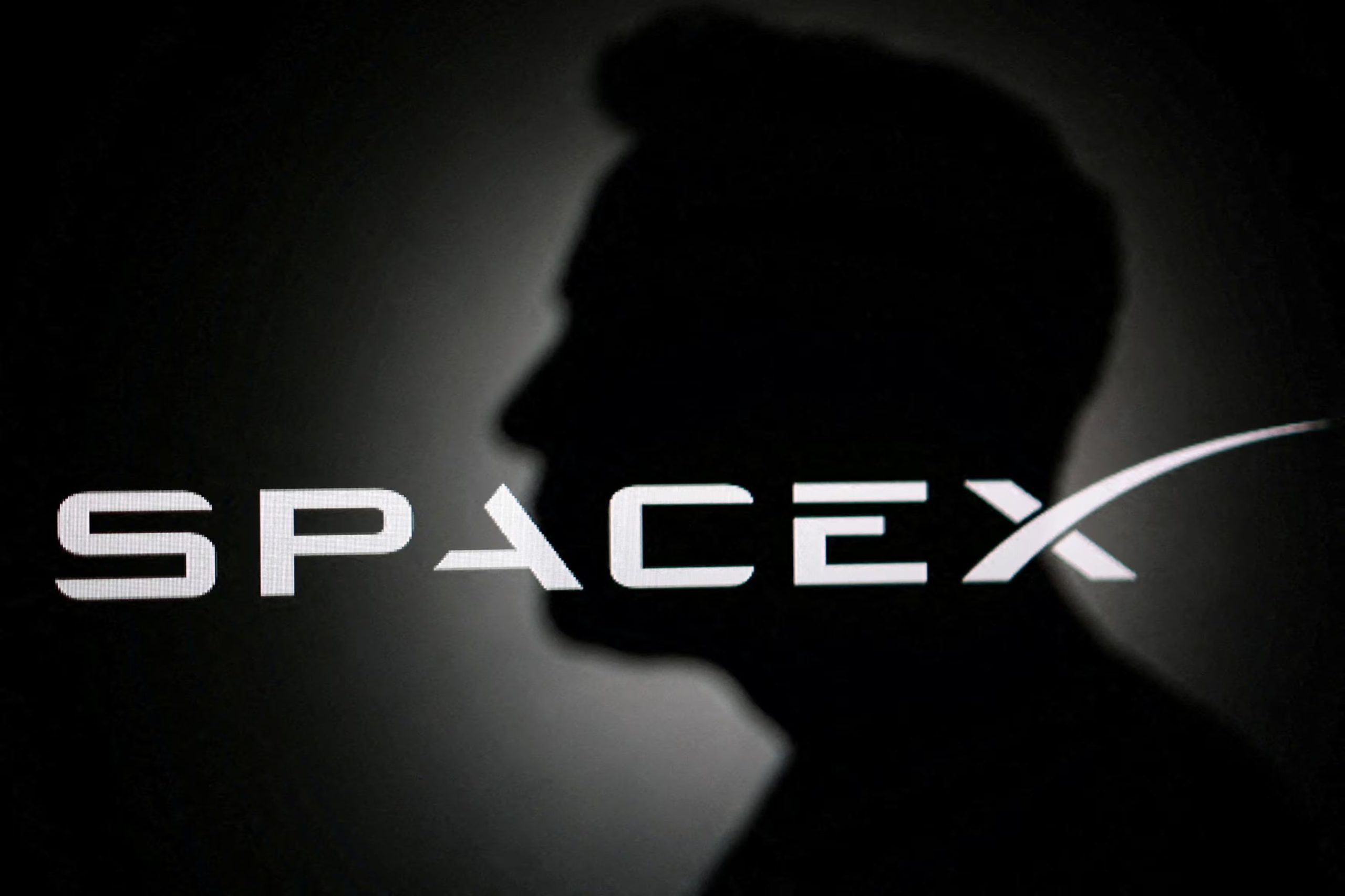 La salida a bolsa de SpaceX en junio llevó por un breve período la fortuna de Musk por encima del billón de dólares (REUTERS/Dado Ruvic/Illustration/File Photo)