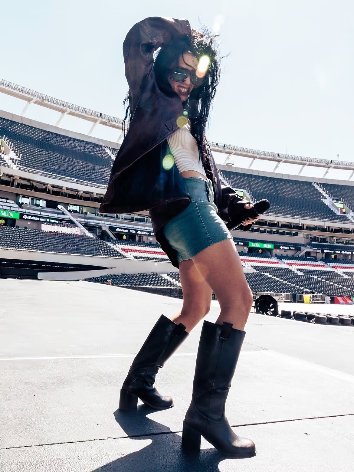 Previo a la apertura de puertas, Lali afinó los últimos detalles de su show en el estadio Monumental (Instagram Lali)

