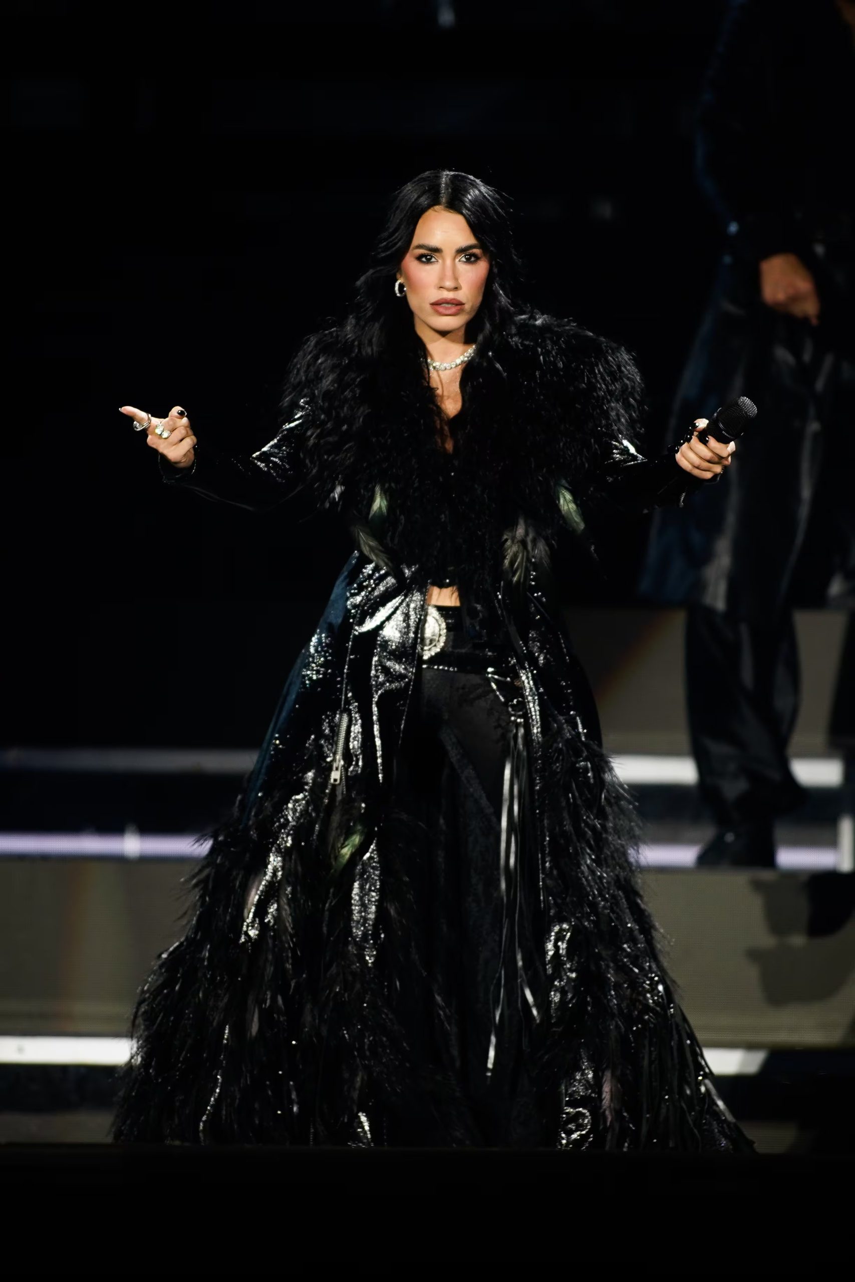 Entre coreografías, luces y canciones, Lali hizo vibrar a sus seguidores en una noche consagratoria en el estadio Monumental

