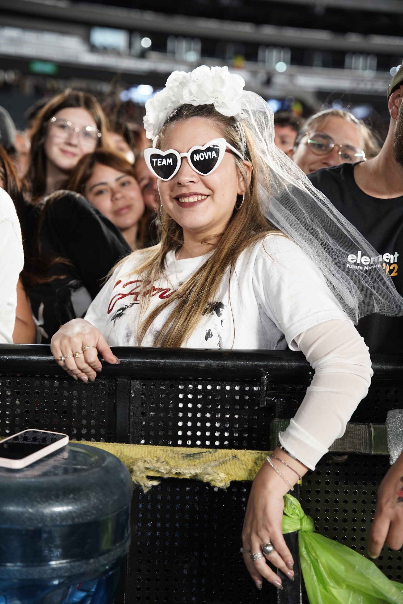 Fanáticos de distintas generaciones llegaron a River para celebrar junto a Lali una fecha histórica

