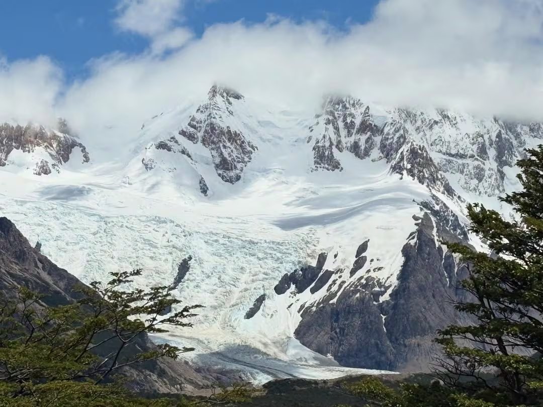 Un estudio de la UBA registró cinco inundaciones repentinas en la cuenca del río Blanco, con dos desbordes históricos de lagos glaciares