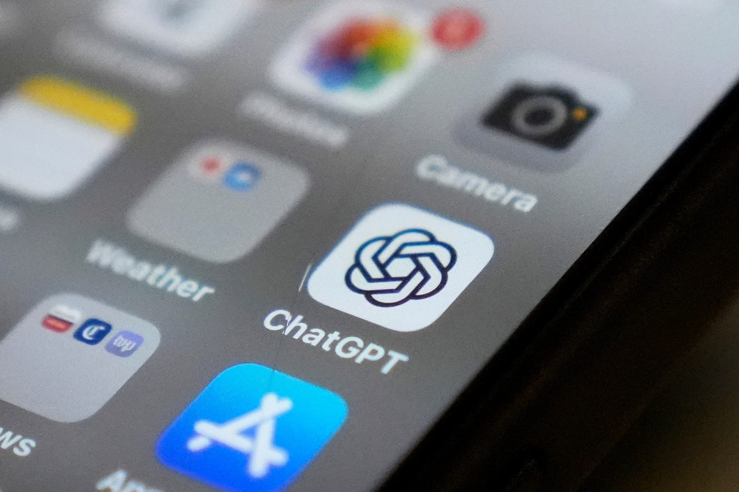 ChatGPT amplía sus funciones con automatización de formularios, calendarios y sitios web (AP Foto/Kiichiro Sato, Archivo)