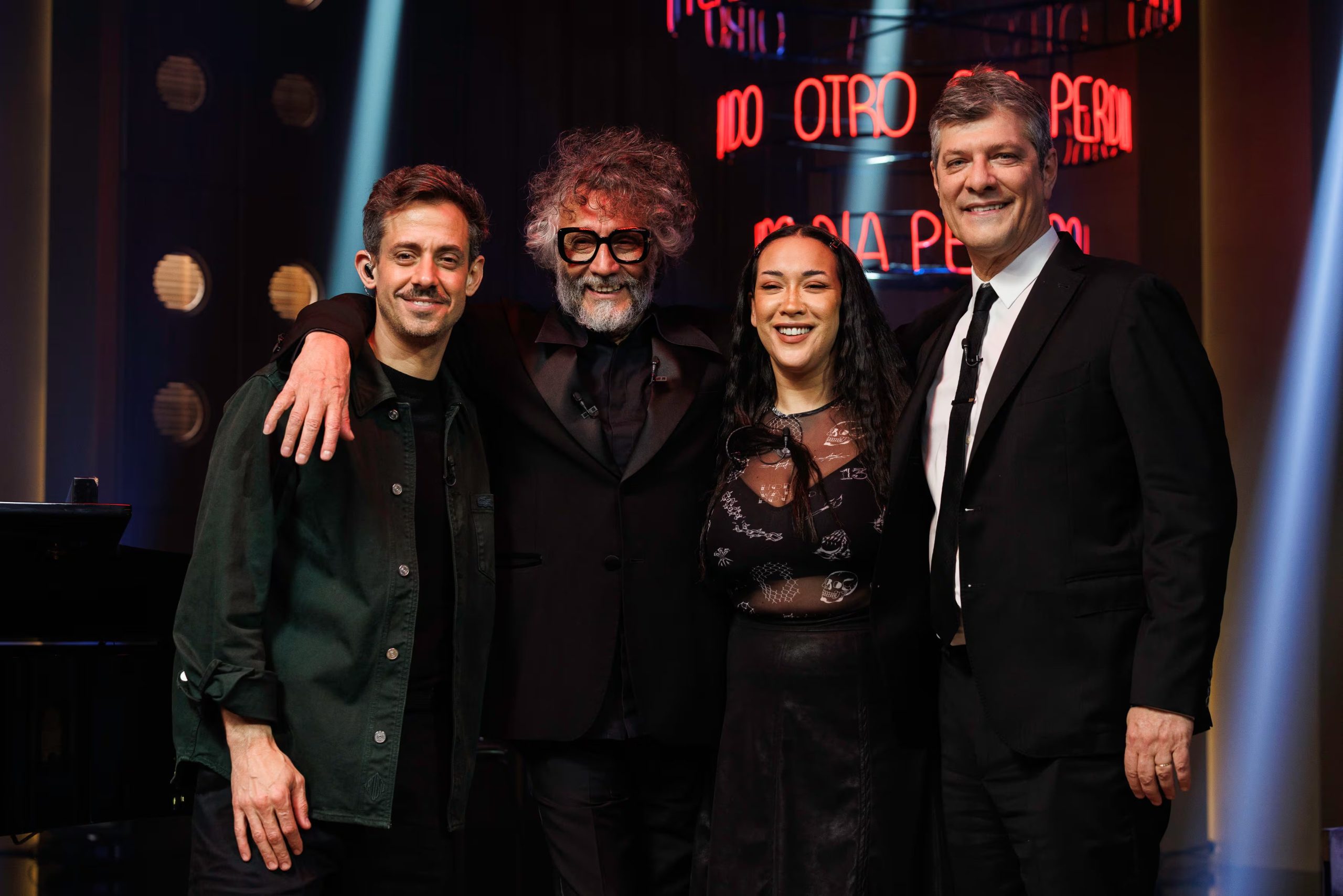 Fito Páez junto a Mario Pergolini, Agustín Rada y Evelyn Botto en Otro Día Perdido (Crédito: Guido Adler)