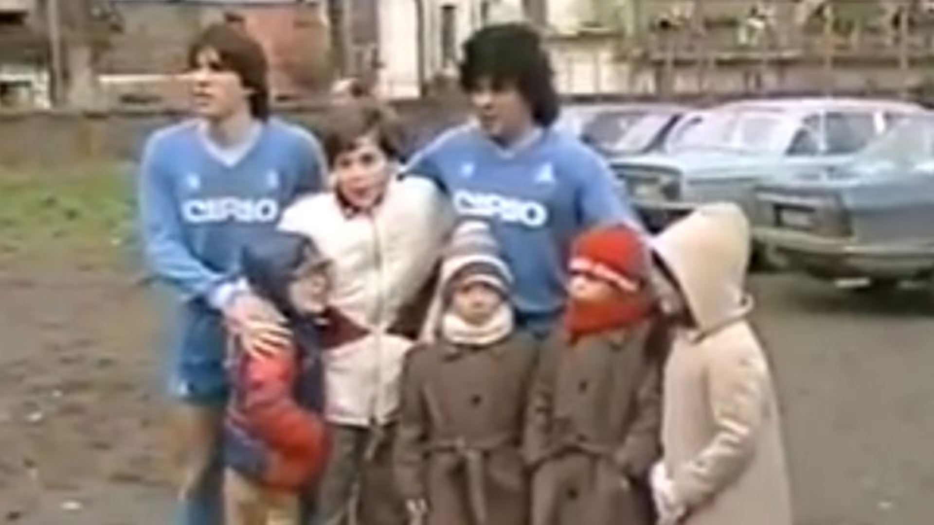 La asistencia de Diego Maradona y Pietro Puzone a un partido benéfico en Acerra