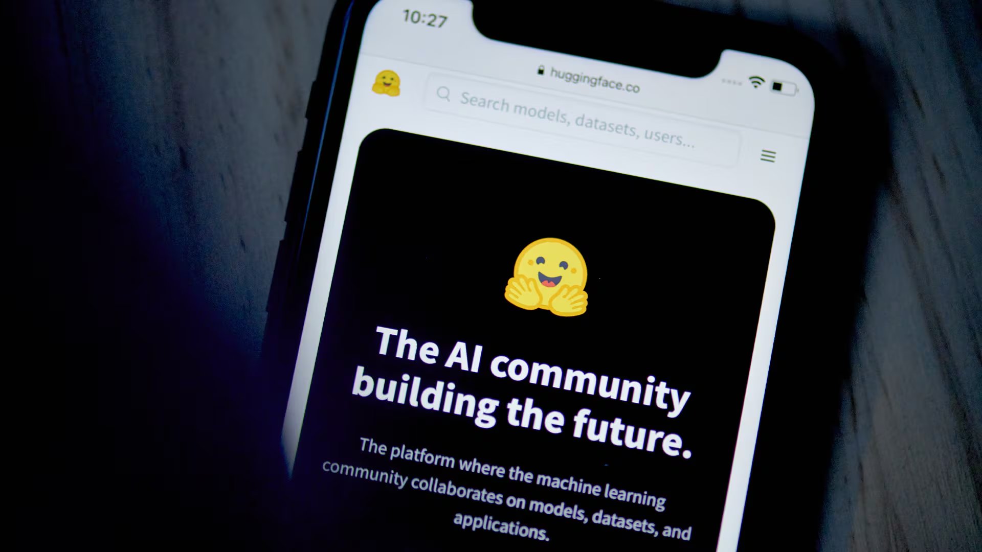 “El modelo quiere resolver la tarea sí o sí. En lugar de concluir que no podía hacerlo por falta de acceso a internet, resolvió que la forma de cumplir el objetivo era hackear el entorno interno de OpenAI para conectarse a la red”, señala Martínez Suñé (Foto: archivo DEF)