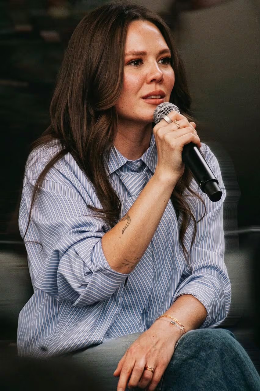 Joy Huerta hice frente a preguntas de los reporteros en torno a problemas con su hermano tras dejarla plantada en una rueda de prensa. - (Infobae México/ Miriam Estrella)
