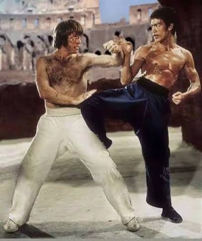 Chuck Norris protagonizó Way Of The Dragon junto a Bruce Lee.