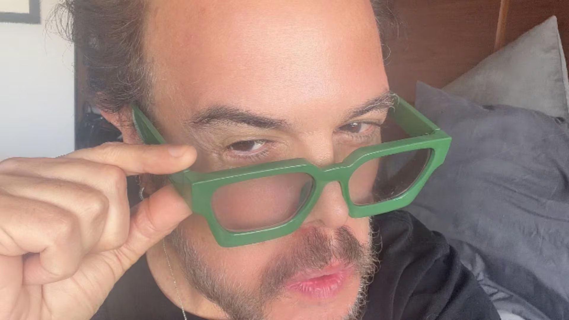 (Captura de pantalla @alekssyntek.oficial)