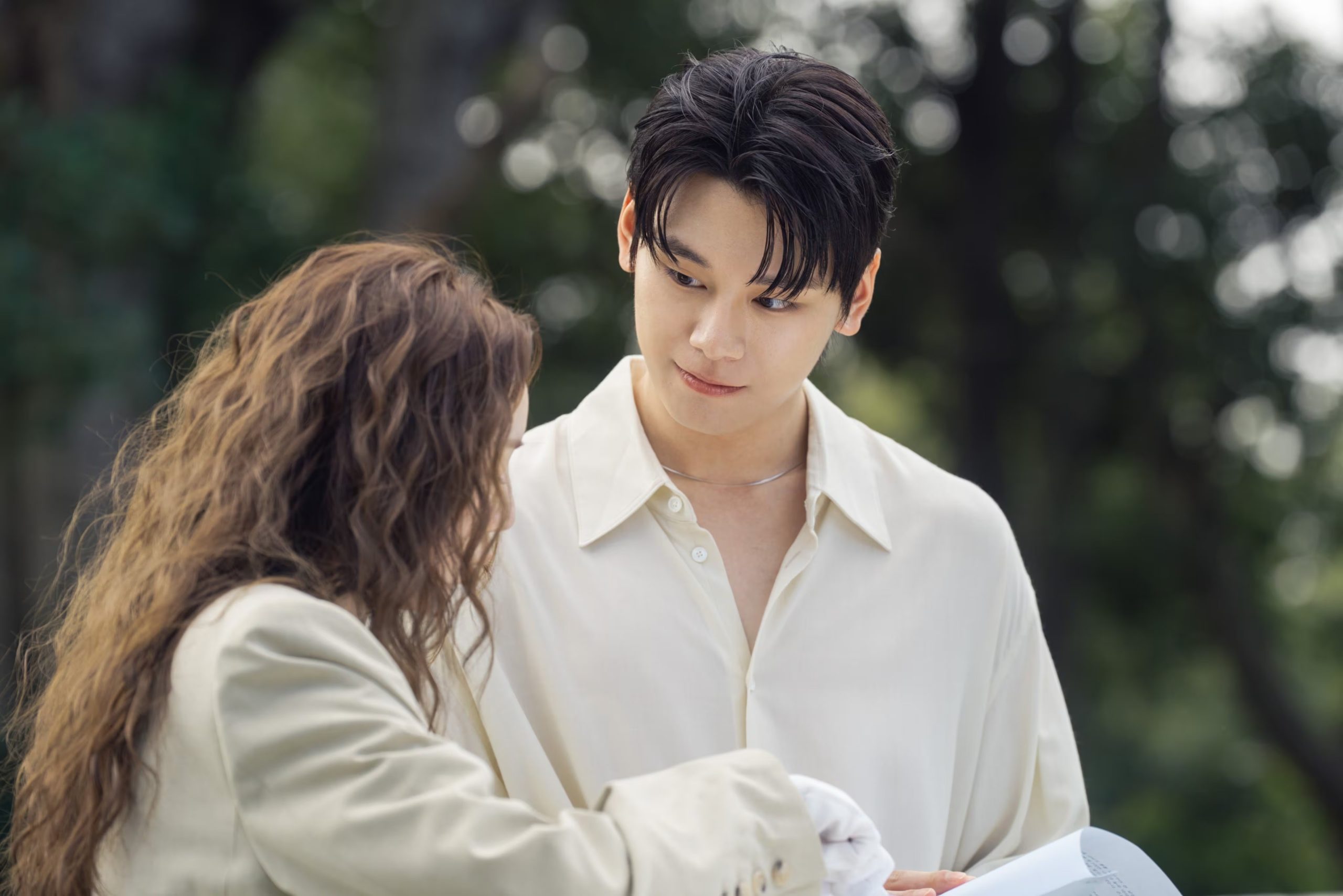 Ji Eun-ho, interpretado por Cha Woo-min, aparece como un nuevo interés amoroso para Na Bo-bae.(Netflix)