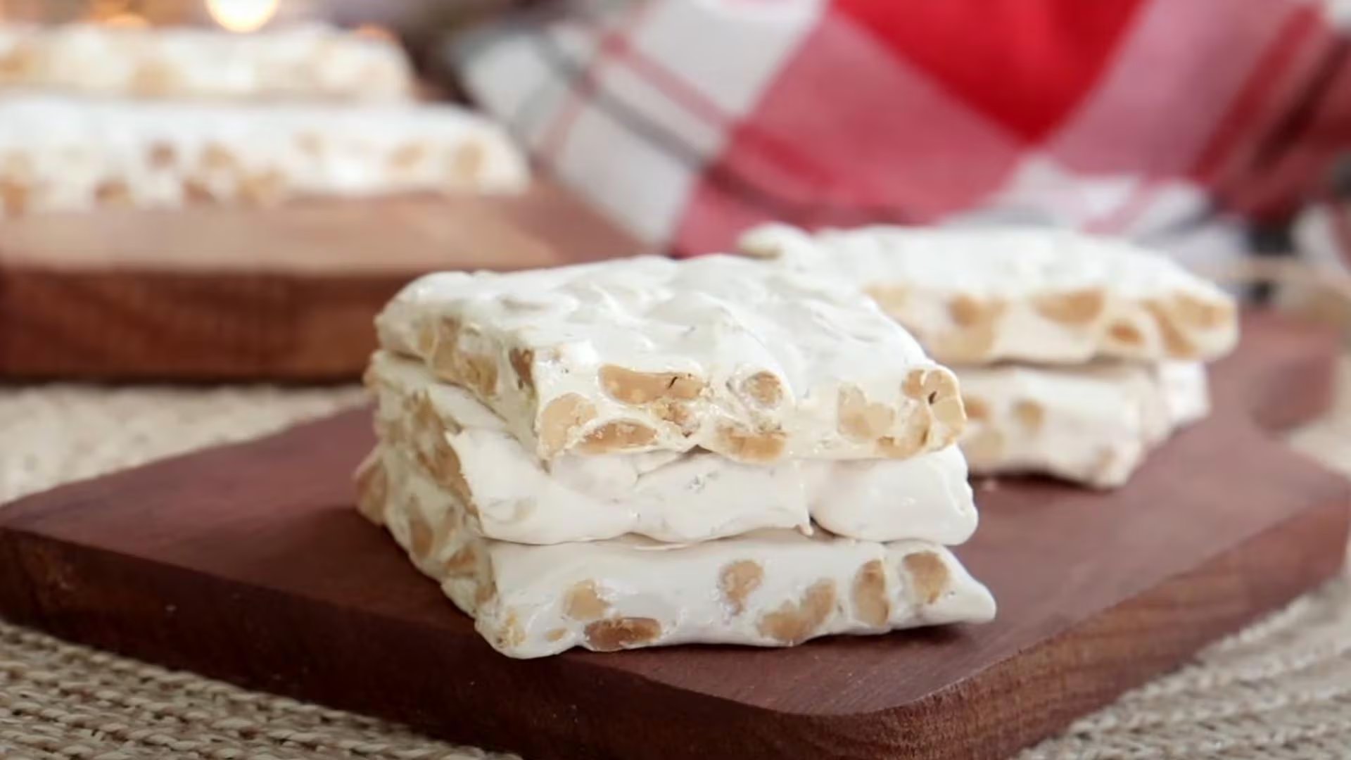 Turrón de almendras. (Captura Youtube)