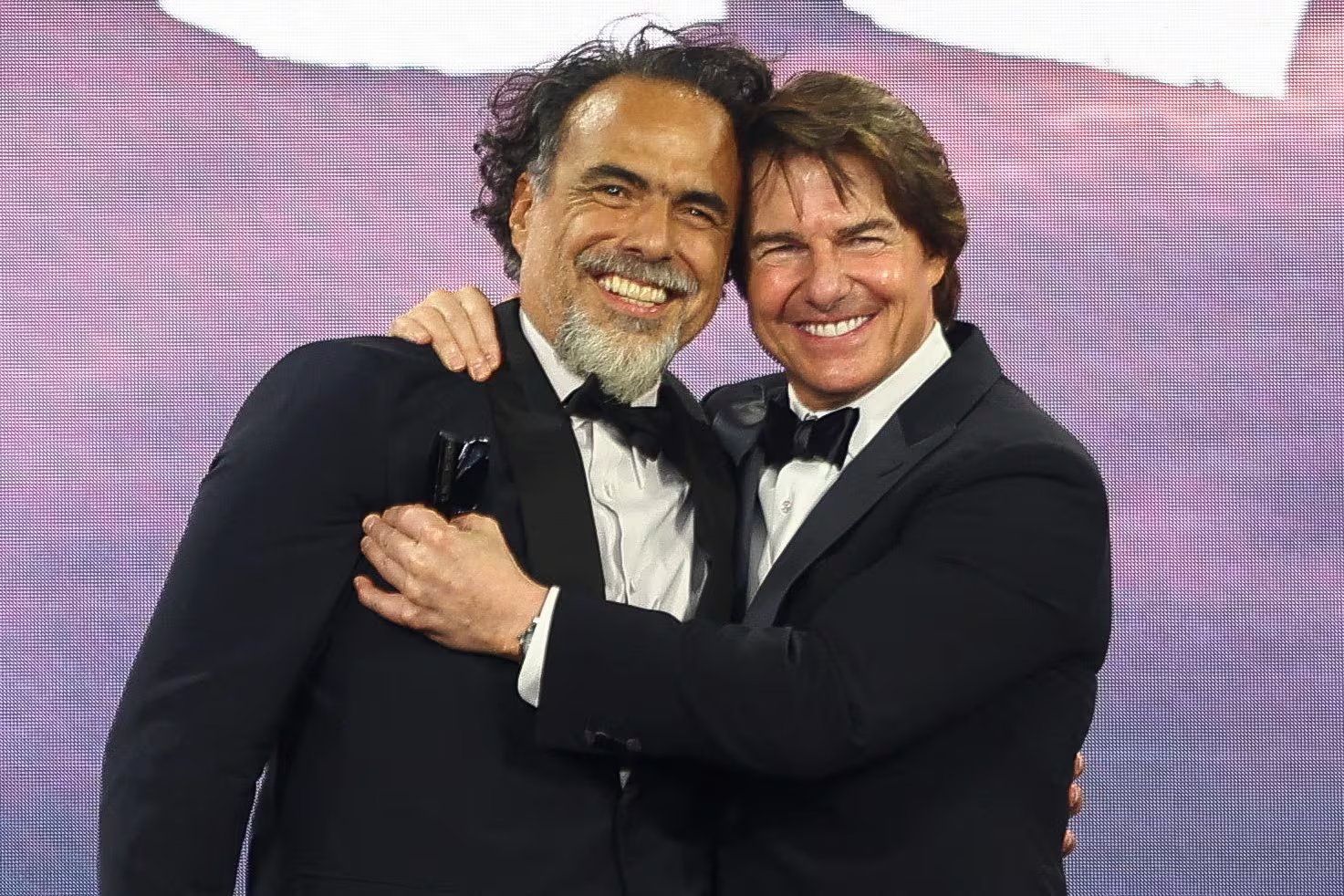 Alejandro G. Inarritu y Tom Cruise en la premiere de Londres de 'Digger' REUTERS/Hannah McKay