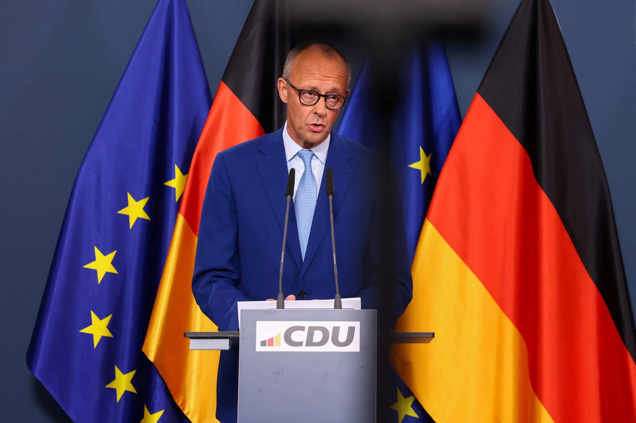 Merz vinculó las dificultades electorales de la CDU con la baja valoración del Gobierno y con la confrontación entre el SPD y la AfD. (REUTERS/Christian Mang)