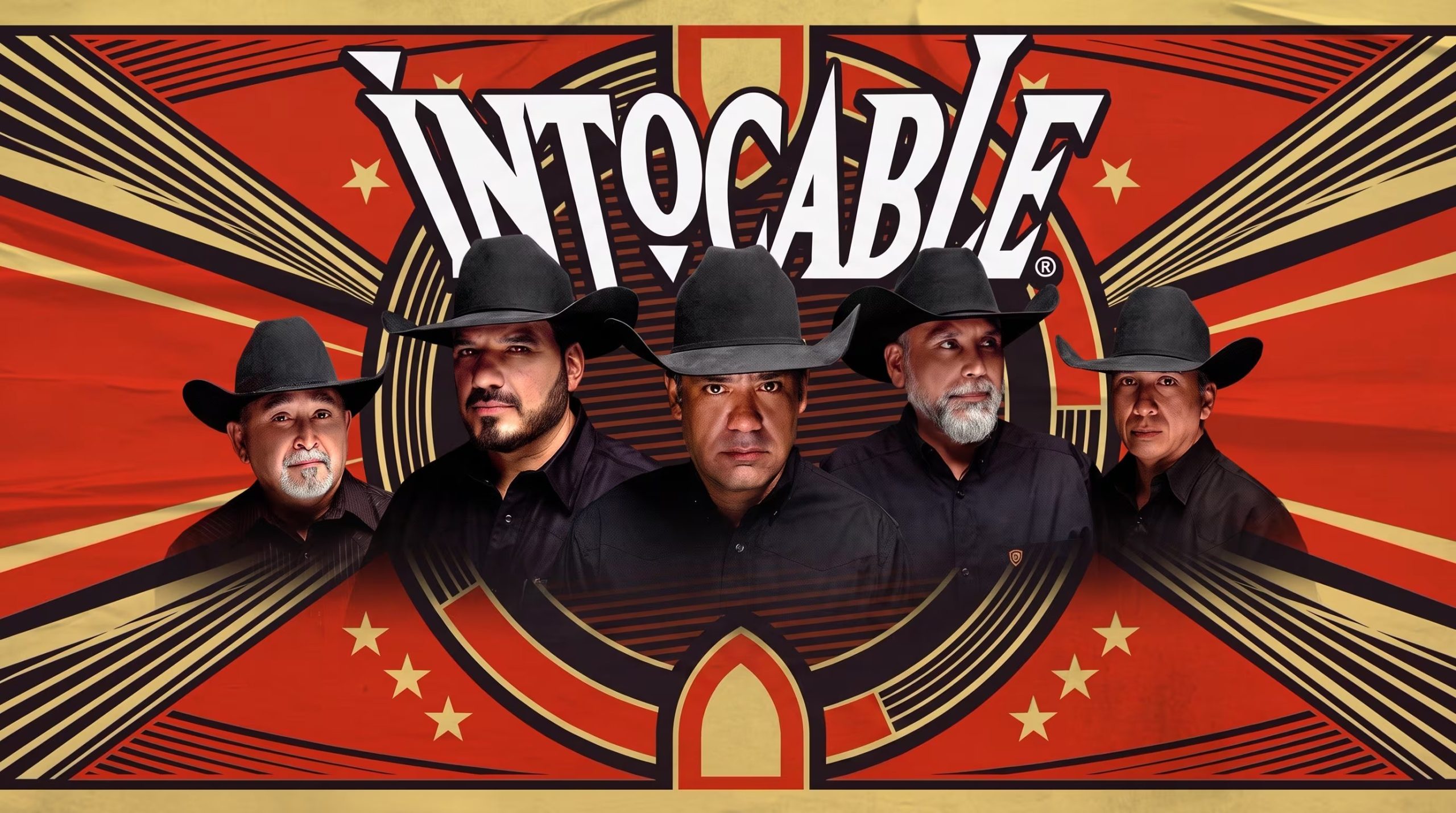 En el Zócalo capitalino, las actividades comenzarán a las 7:00 pm con espectáculos folclóricos, y a las 9:00 pm se presentará el grupo Intocable (Composición fotográfica)