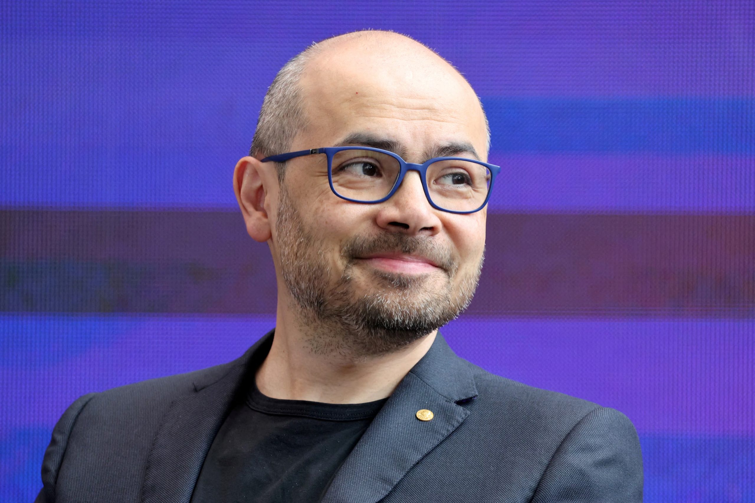 Demis Hassabis propuso crear en Estados Unidos un organismo de estándares para supervisar la IA de frontera, financiado por la industria y bajo control federal (REUTERS/File Photo)