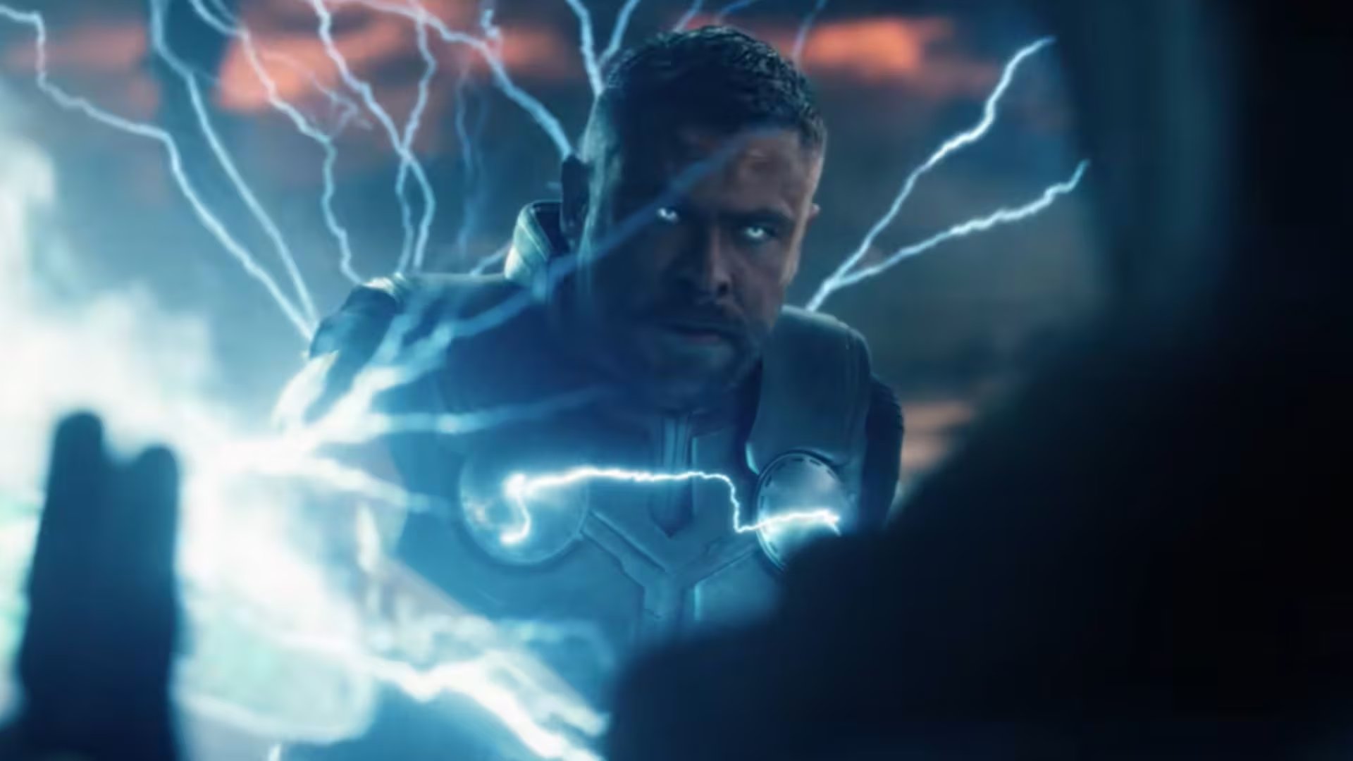 El tráiler anticipa una batalla épica, con escenas donde Thor intenta frenar sin éxito el poder de Doom (Marvel)
