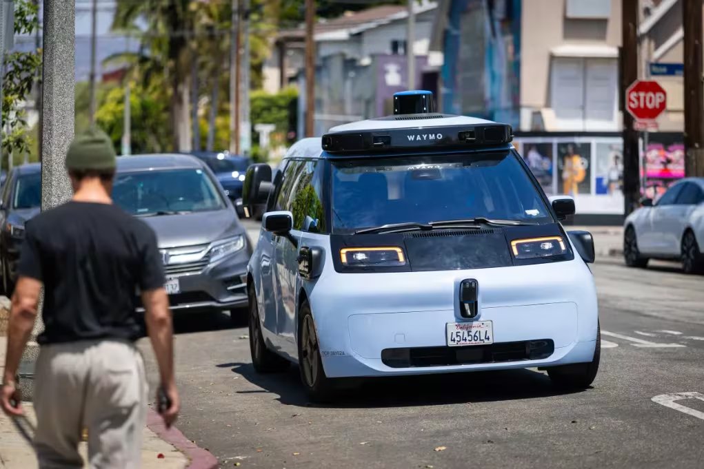 Ojai es el nuevo vehículo autónomo de Waymo. (Allen J. Schaben/Los Angeles Times)