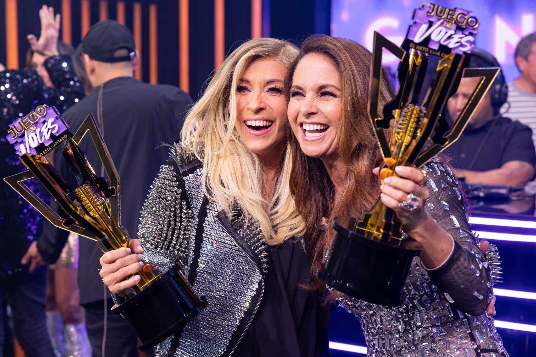 Tras cerrar su paso por México, Lucero se unirá a Yuri en el Entre Amigas Tour, anunciado el 18 de agosto. La gira abre el 27 de noviembre en Sugar Land, Texas, en el Smart Financial Centre (Yuri y Lucero en Juego de voces - Foto: Televisa)
