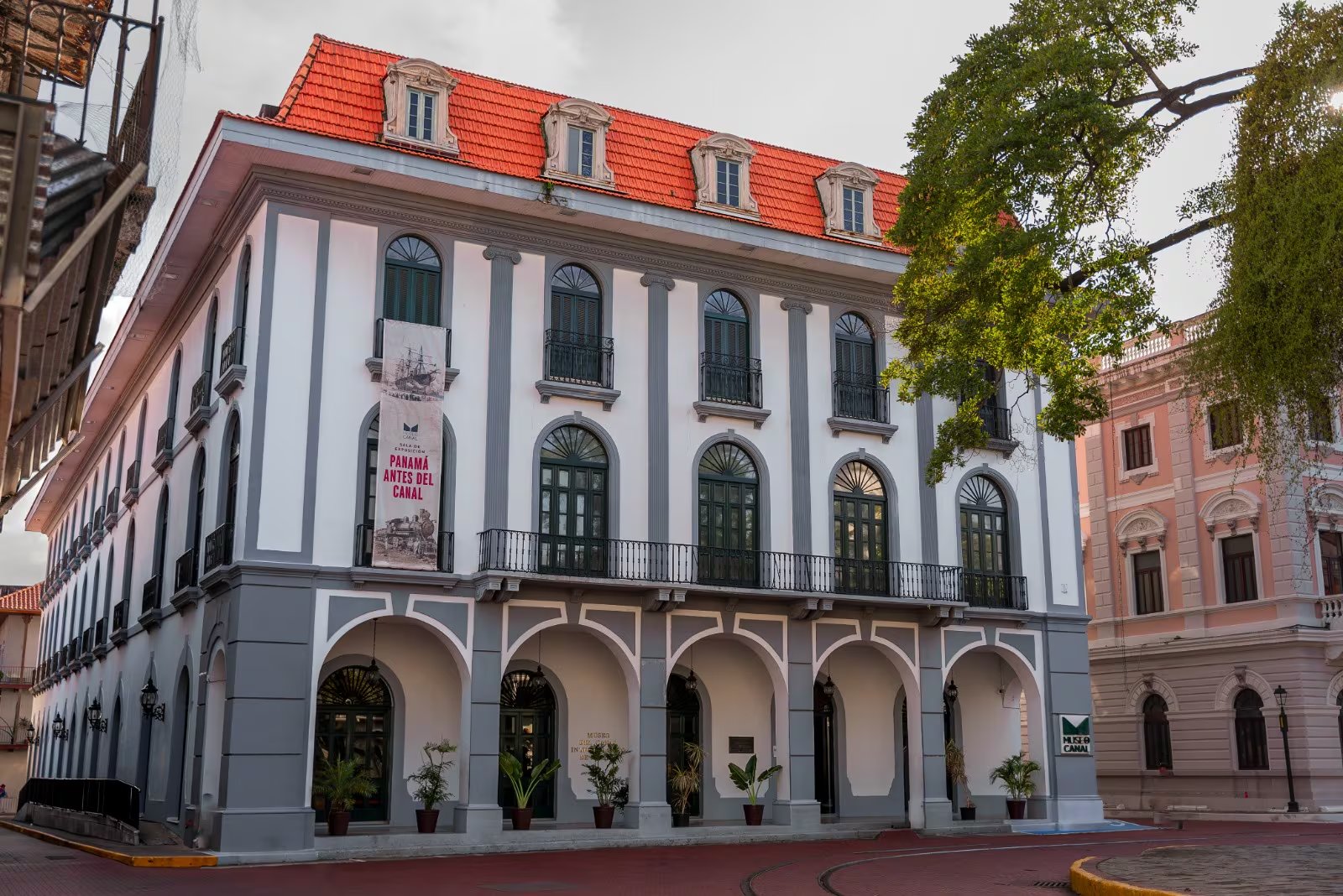 El Museo del Canal recibe aproximadamente 10 mil visitantes al mes; cerca del 60% son extranjeros y el 40% corresponde al público local. Cortesía