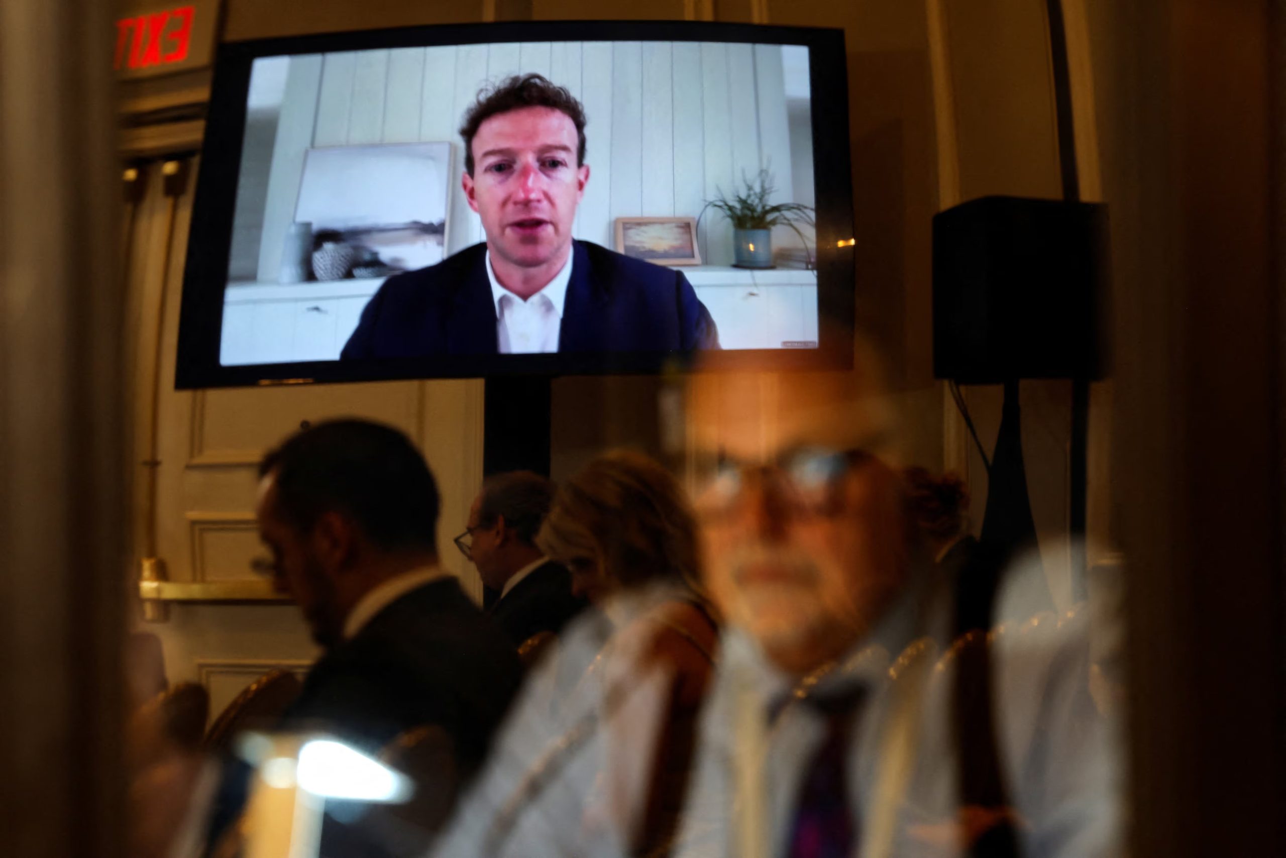 Mark Zuckerberg participó de manera remota en el G20. REUTERS/Jonathan Drake