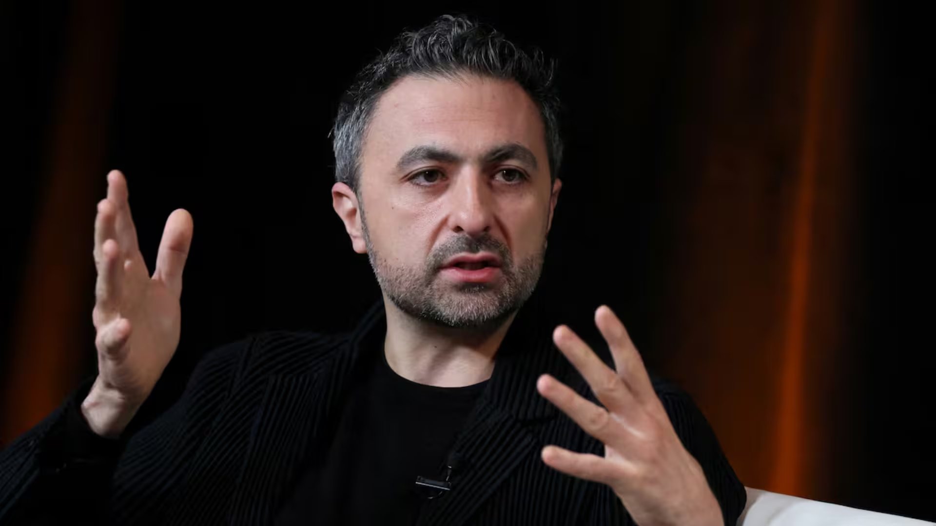 Mustafa Suleyman lanza algunas advertencias sobre lo que podría provocar no controlar la IA. (Reuters)