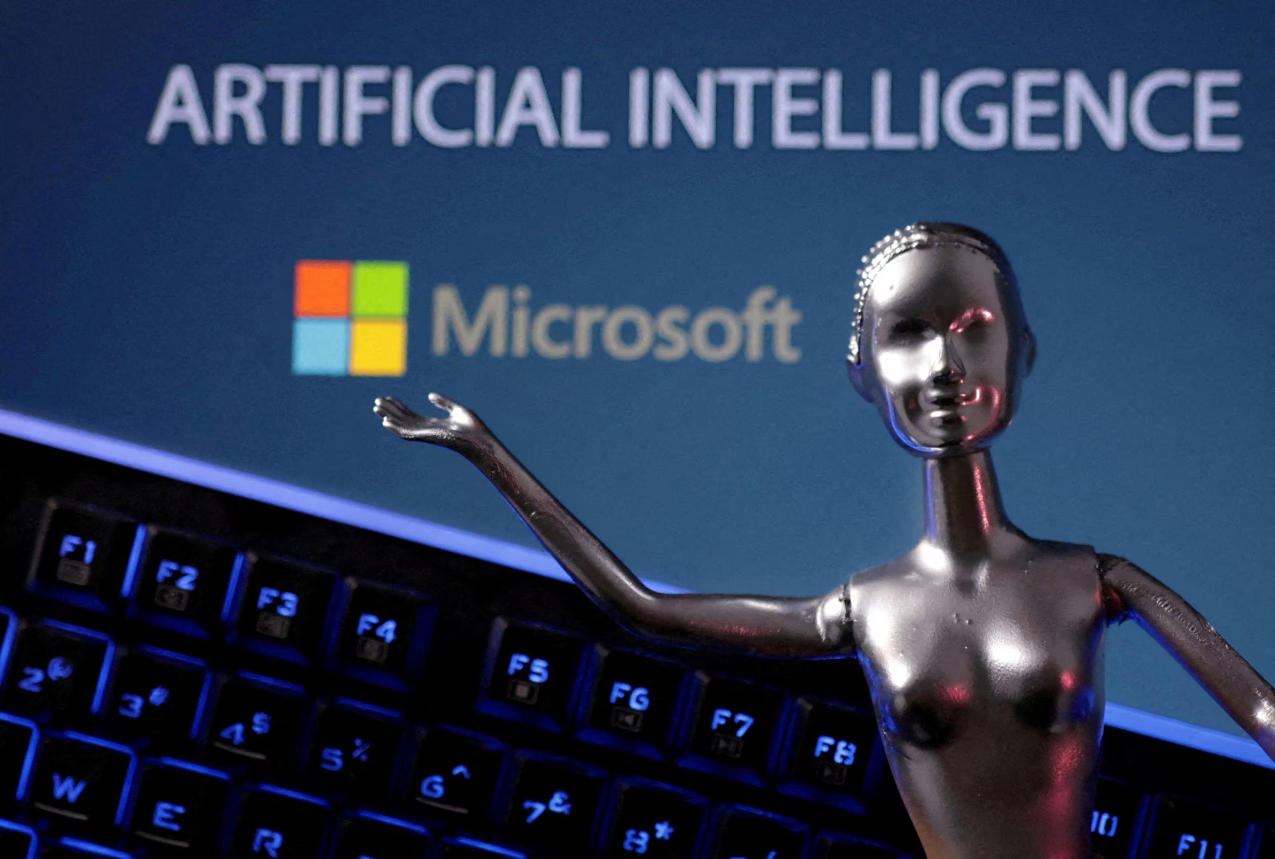 En los últimos días se ha generado un debate sobre la seguridad de la IA en la que Microsoft sugiere una mayor regulación. REUTERS/Dado Ruvic/Illustration/File Photo