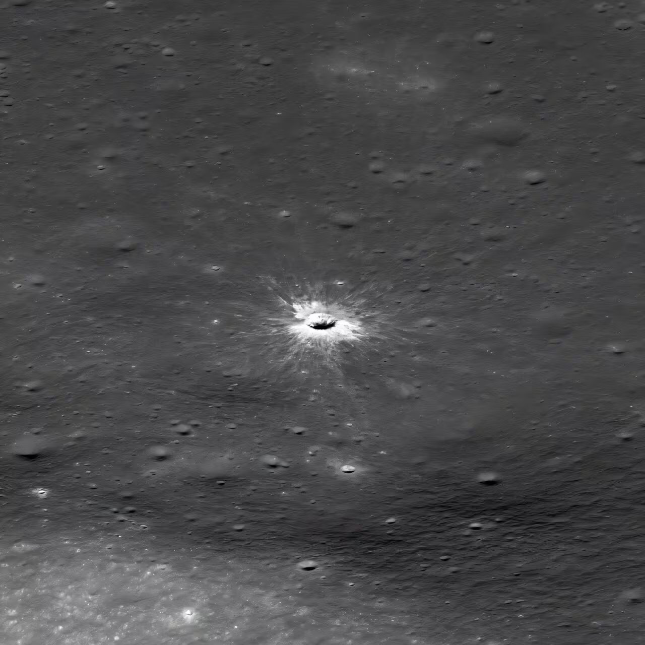 El impacto en la Luna fue causado por un fragmento de asteroide o cometa del tamaño de un edificio de entre tres y seis pisos. (NASA/Centro de Vuelo Espacial Goddard/Intuitive Machines)
