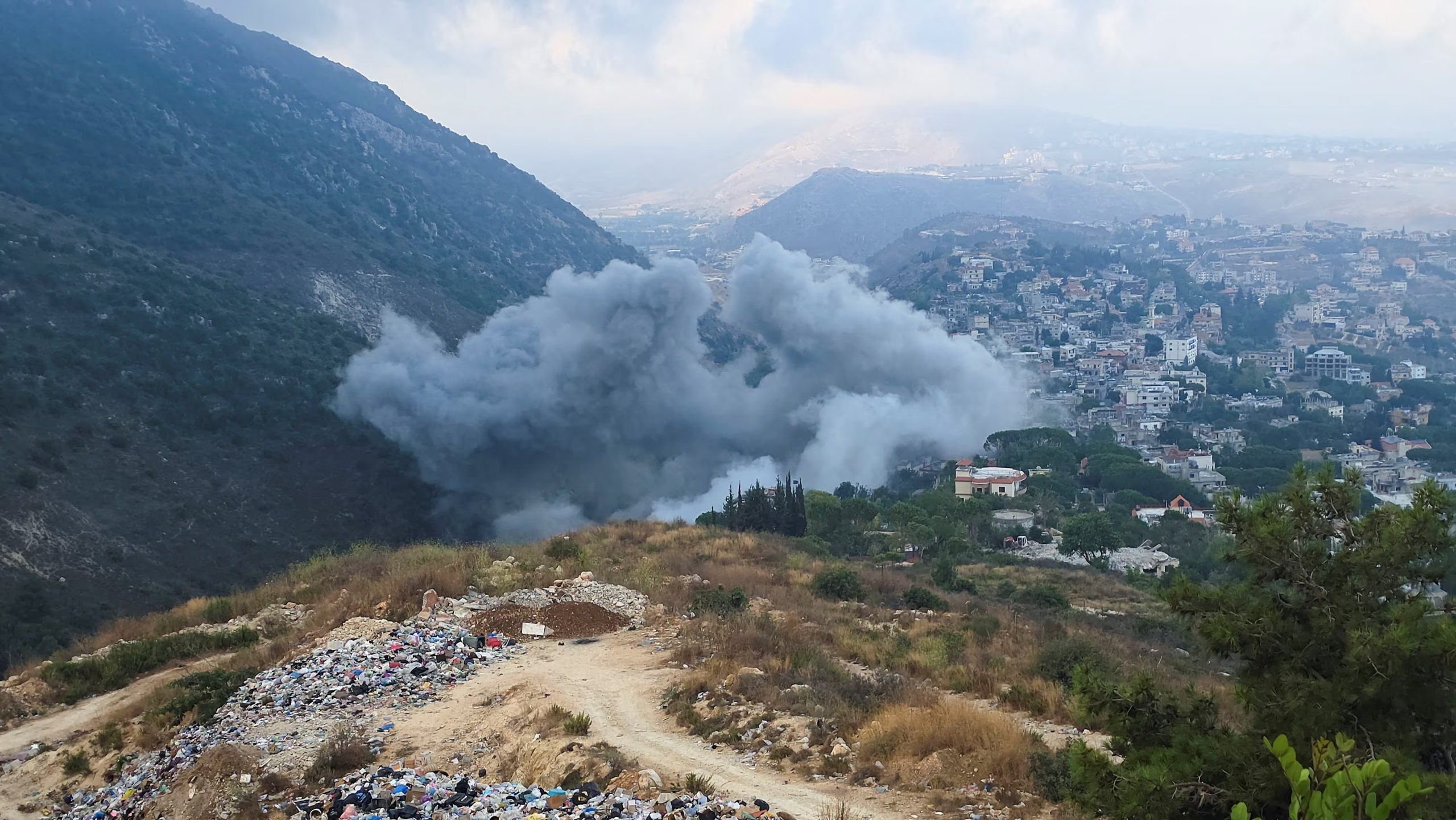 Israel ordenó evacuar una zona de Deir Zahrani, en el sur del Líbano (REUTERS/ Ali Hankir)