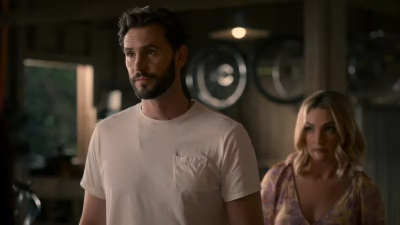 Noreen y Jeremy se perfilaban hacia un compromiso que no llegó a plasmarse en pantalla.
(Netflix)