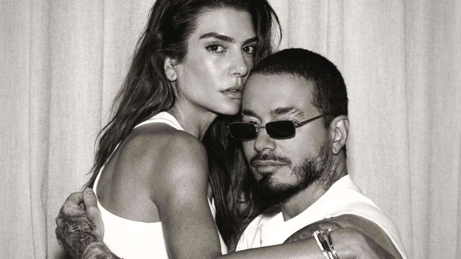 El cantante colombiano publicó varias fotografías junto a su pareja, Valentina Ferrer - crédito @jbalvin/Instagram