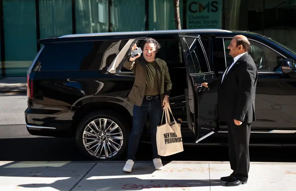 La llegada de Gustavo Dudamel impulsó un aumento en la venta de entradas y abonos, mientras reorganizó la disposición de la orquesta en el David Geffen Hall