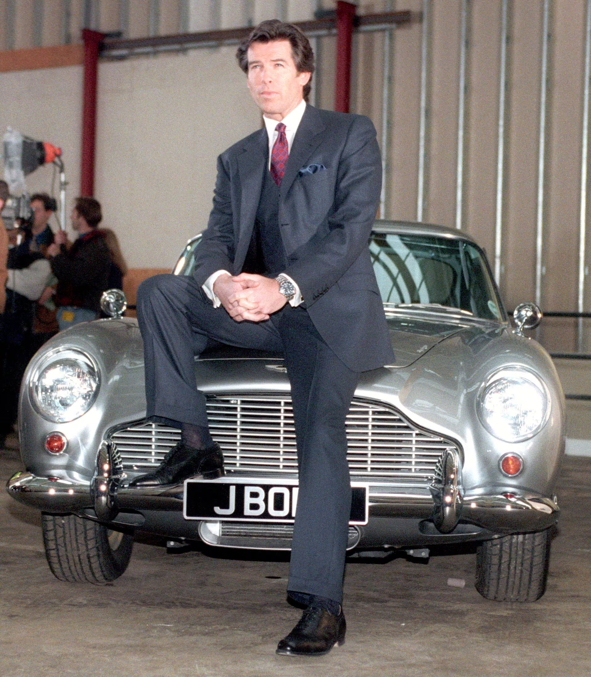 Mientras la franquicia 007 busca reemplazo tras Daniel Craig y No Time to Die, Brosnan sugirió elegir a un nuevo James Bond inesperado (REUTERS/Russell Boyce/File Photo)