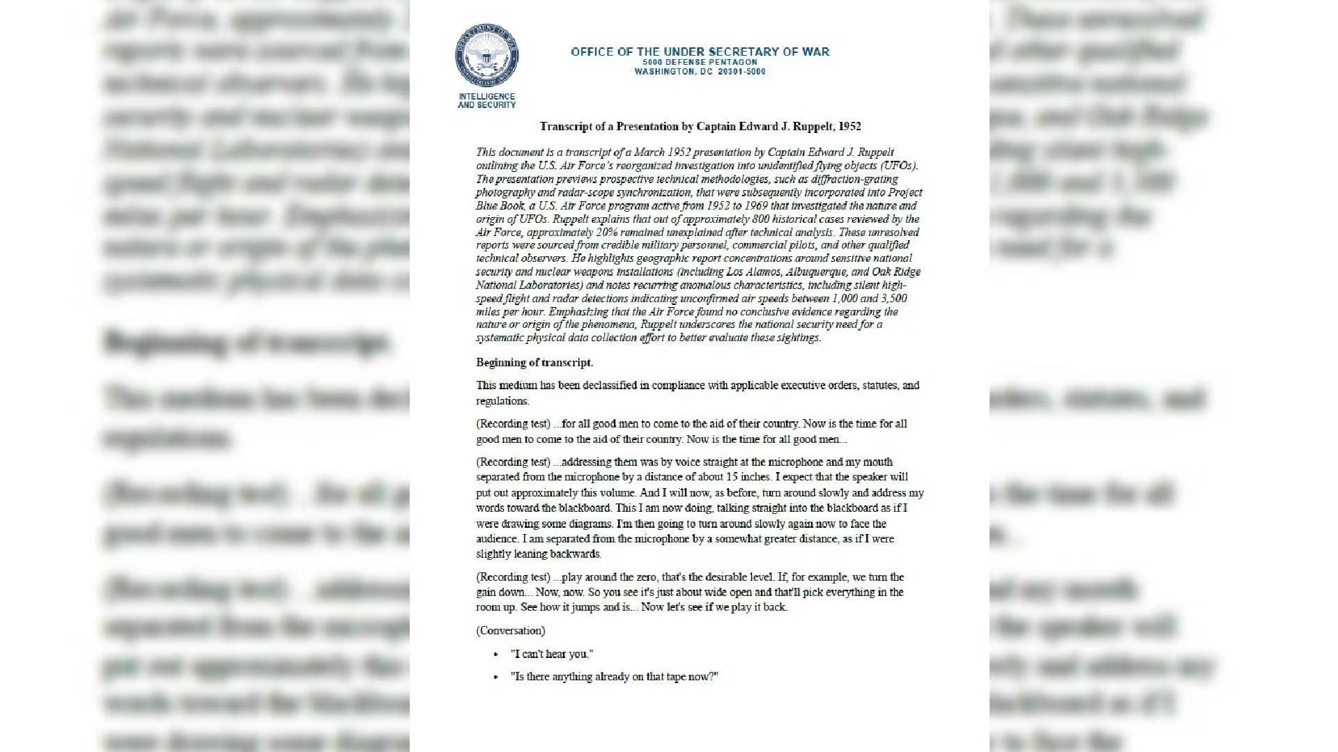 Un documento del Departamento de Defensa de Estados Unidos recopila la transcripción de una presentación de 1952 realizada por el capitán Edward J. Ruppelt sobre objetos voladores no identificados. (Departamento de Guerra)