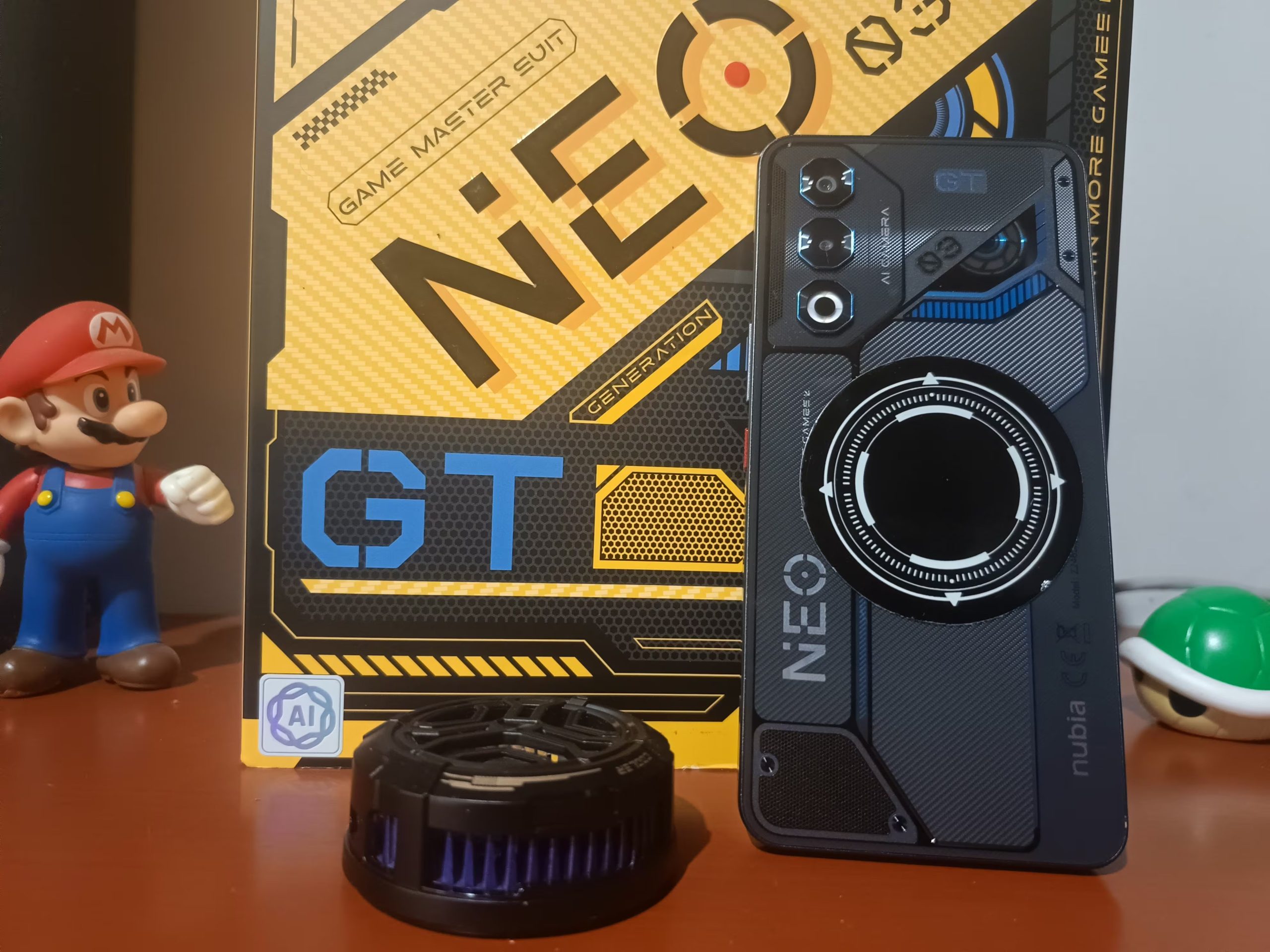 El ZTE Nubia NEO 3 GT destaca por ser un celular especialmente diseñado para gamers, con características enfocadas en el rendimiento. (Infobae)