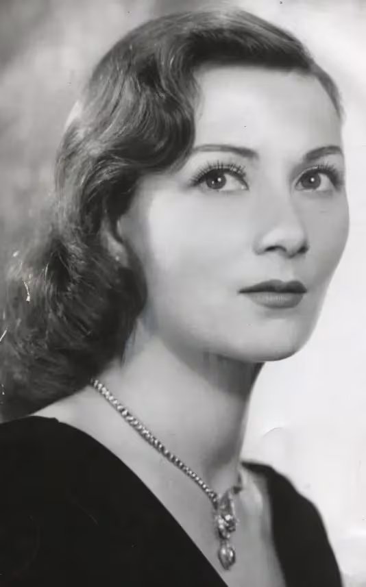 Rosemary Harris construyó buena parte de su prestigio sobre los escenarios de Broadway y el teatro británico (Dominio público/Wikicommons)