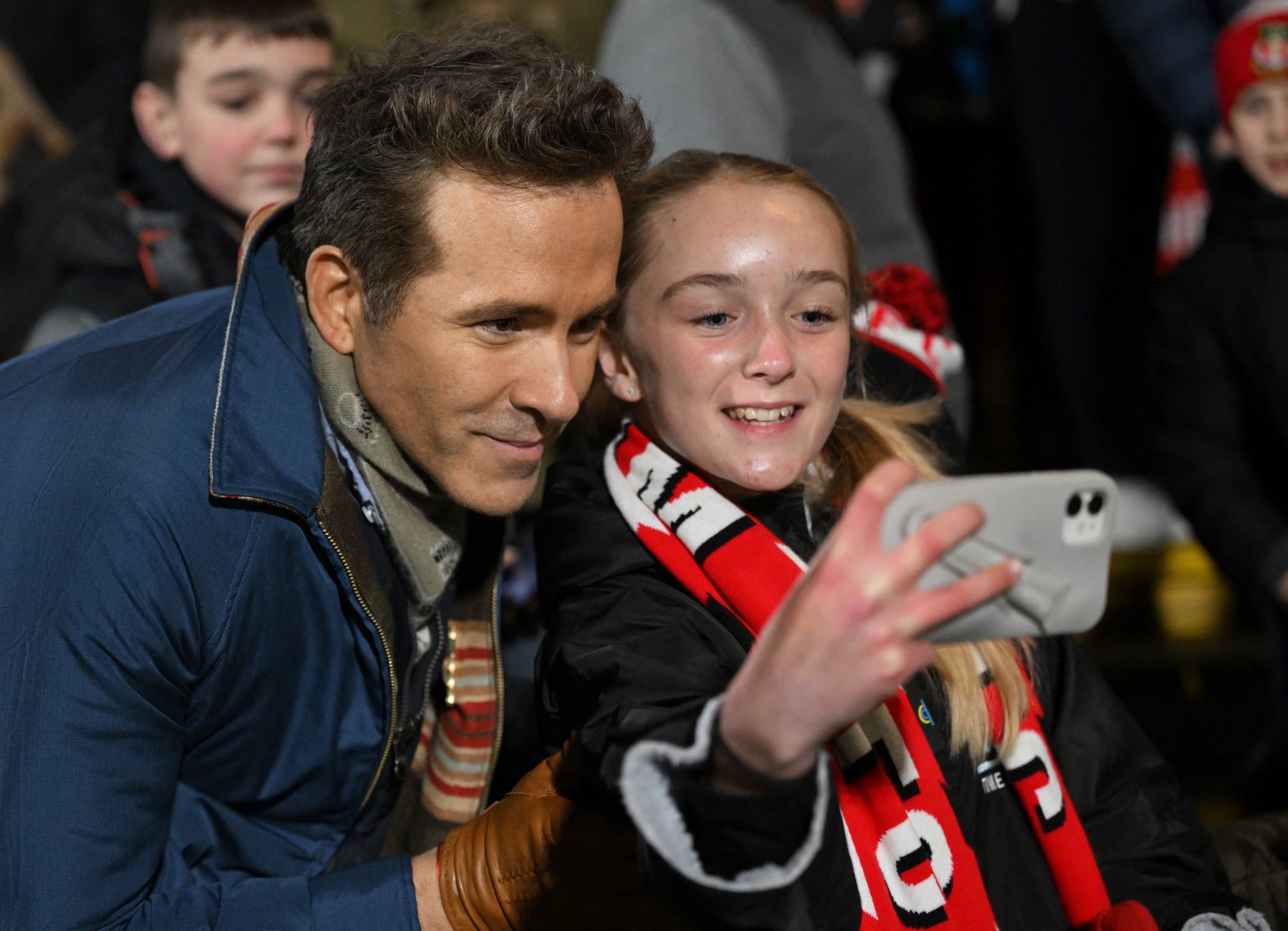 Ryan Reynolds vinculó su cumpleaños número 50 con la promoción de Mayday y un período de alta exposición mediática (REUTERS/Peter Powell)