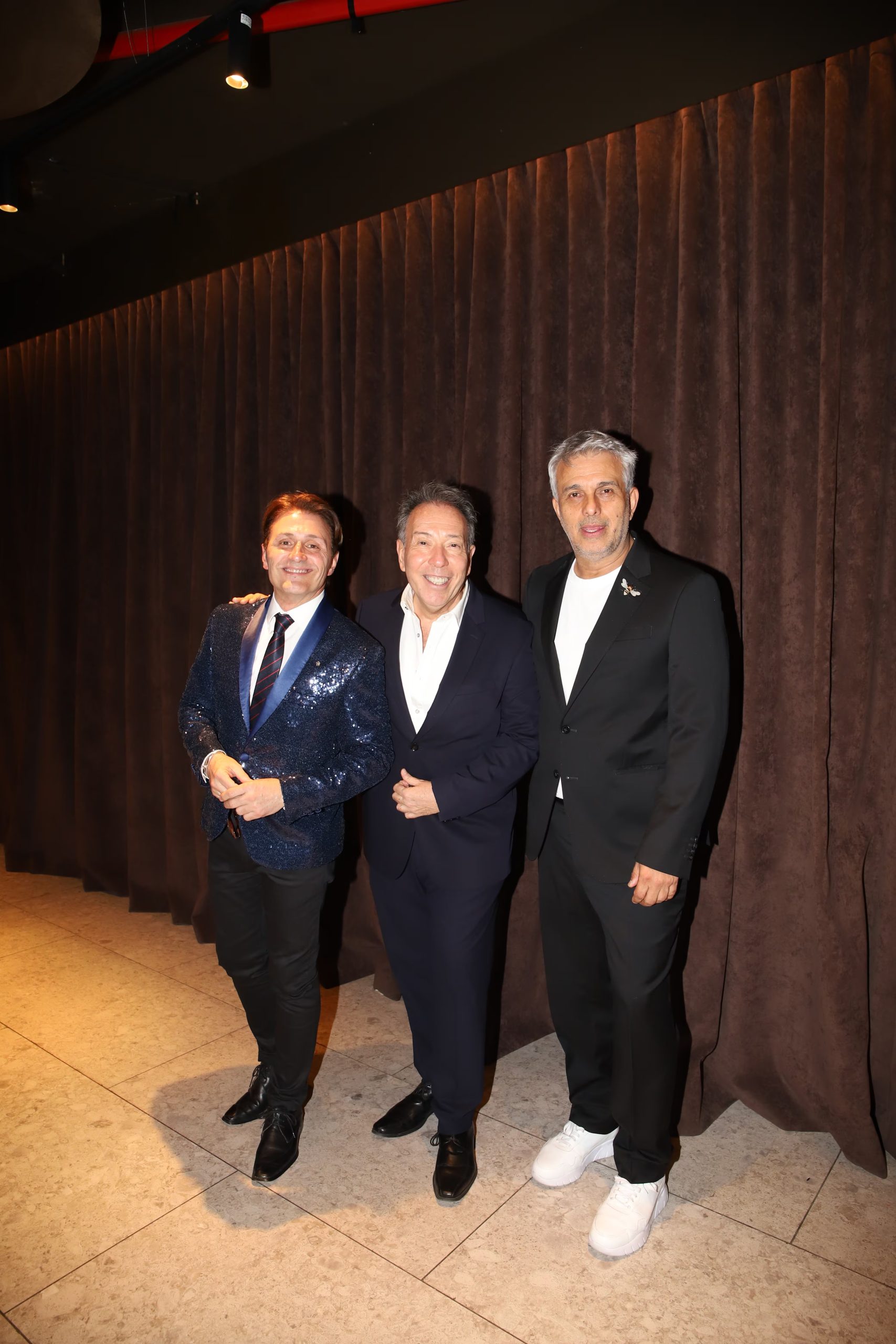 Daniel Rinaldi, Alejandro Veroutis y Mario Massaccesi en el casamiento de Fabiana Araujo y Marcelo Dimini (Crédito: RSFOTOS)