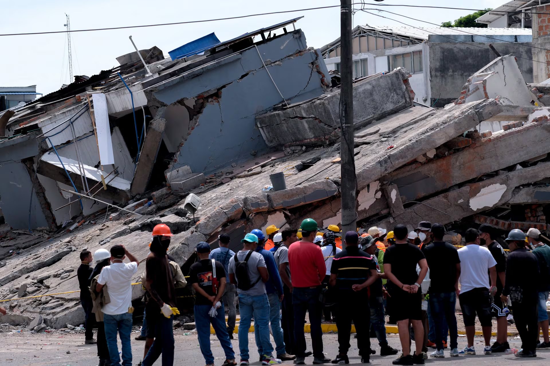 El Gobierno anunció un “Plan Marshall” con inversiones en infraestructura, conectividad y proyectos para la recuperación del departamento. - crédito Europa Press/Martin Steven Angel