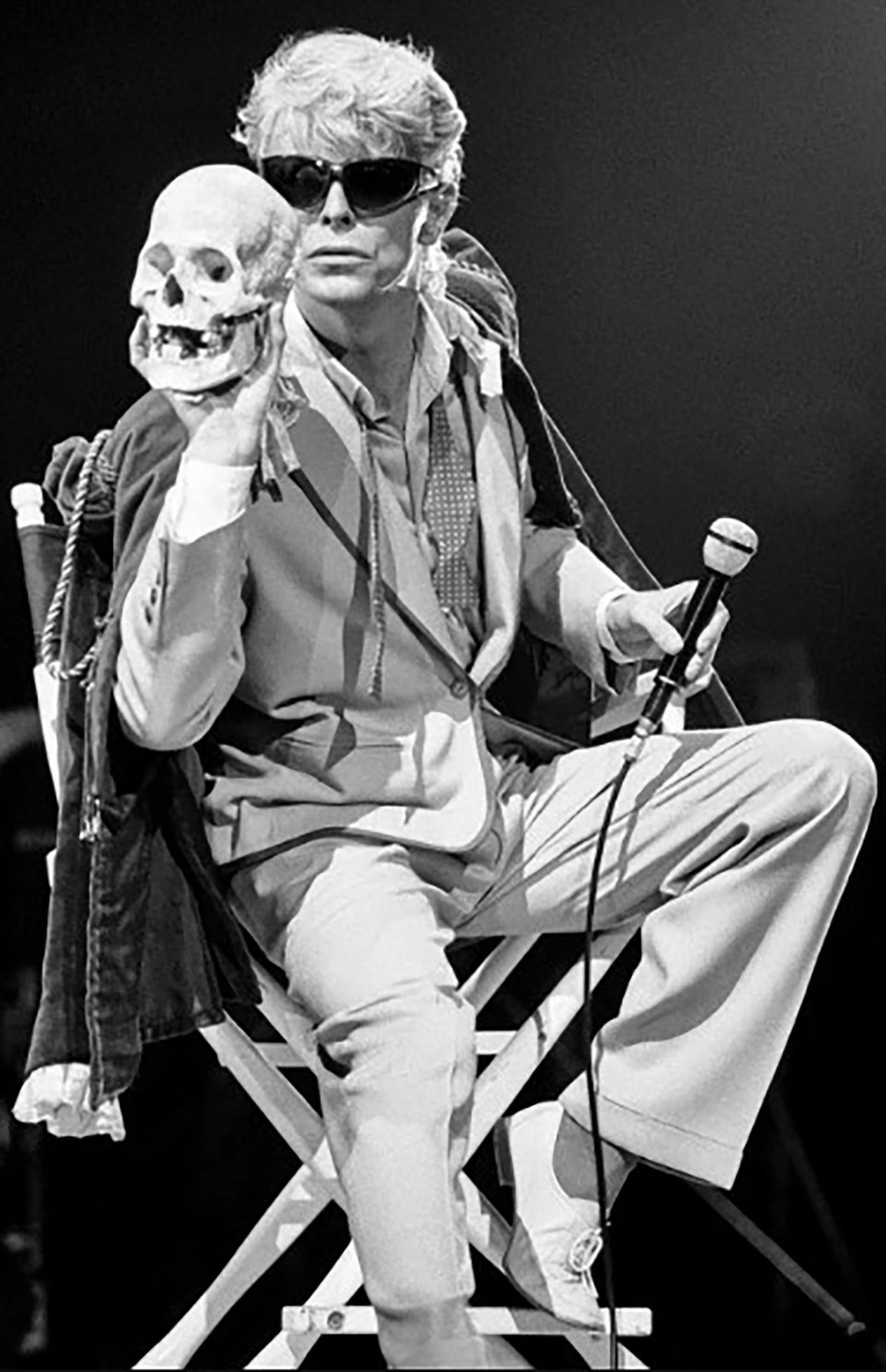 David Bowie interpretando «Cracked Actor» en el escenario, 1983 (Denis O’Regan / Festival de Cine de Venecia)