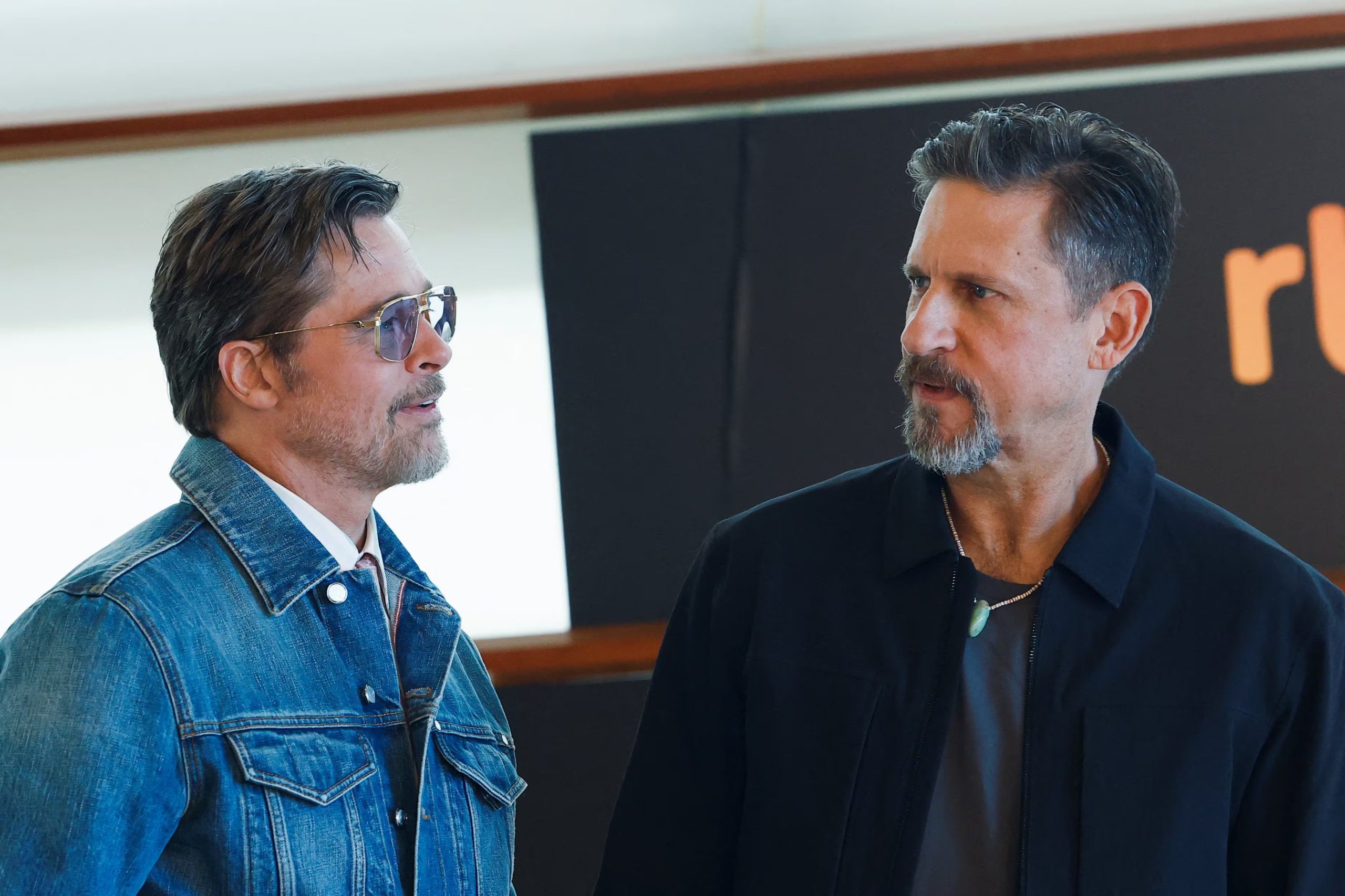 La experiencia previa en la película Fury facilitó la comunicación entre Brad Pitt y David Ayer durante el rodaje (REUTERS)