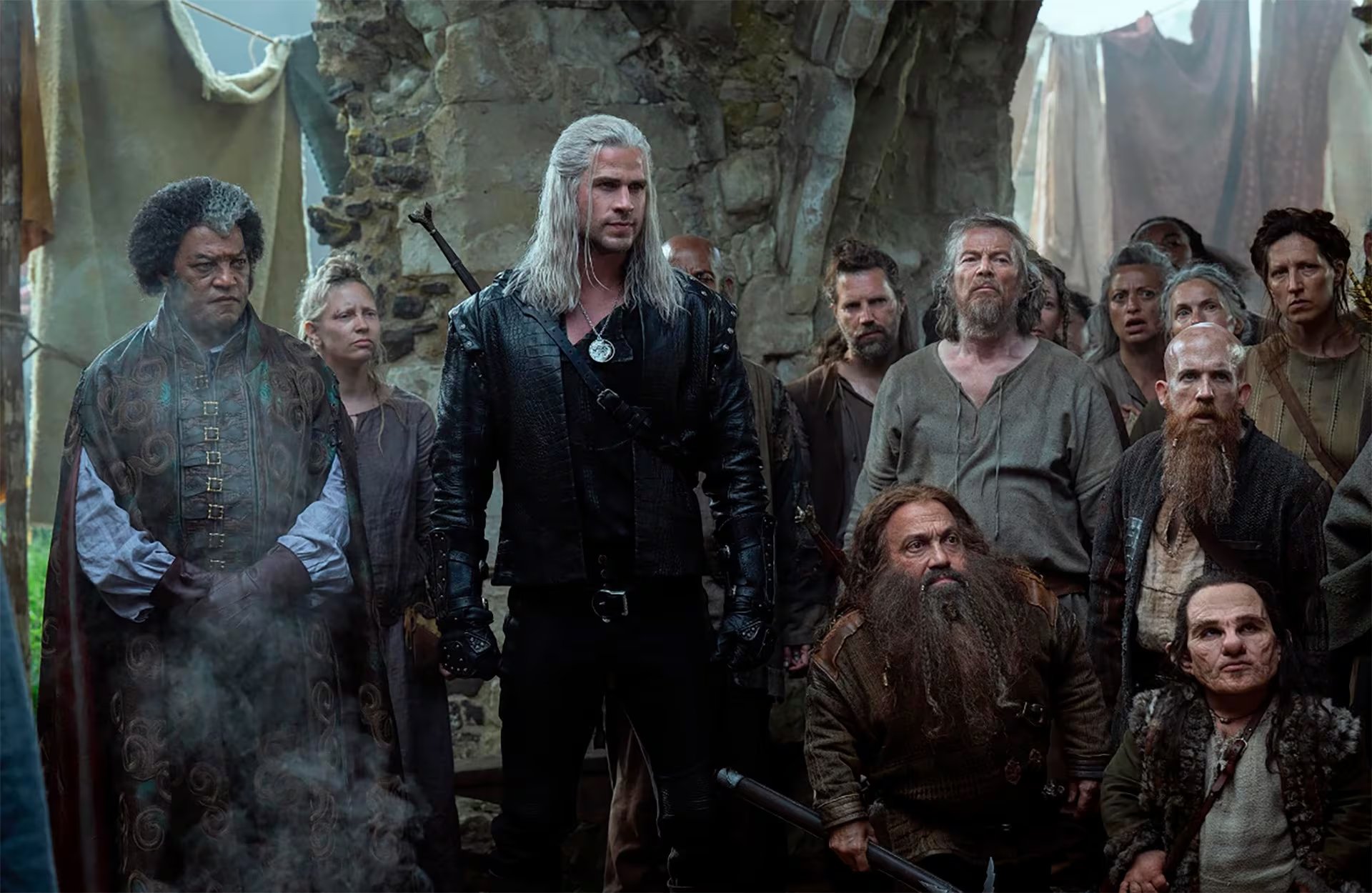 La cuarta temporada de The Witcher con Liam Hemsworth registró una baja de 50% en audiencia frente a la tercera temporada, según datos de Netflix
