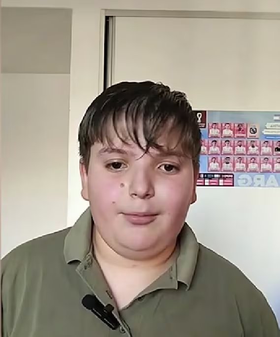 La colección de Felipe Molina pasó de tres o cuatro perfumes a más de 200 fragancias por las pruebas para sus videos y por colaboraciones con marcas (captura de video)
