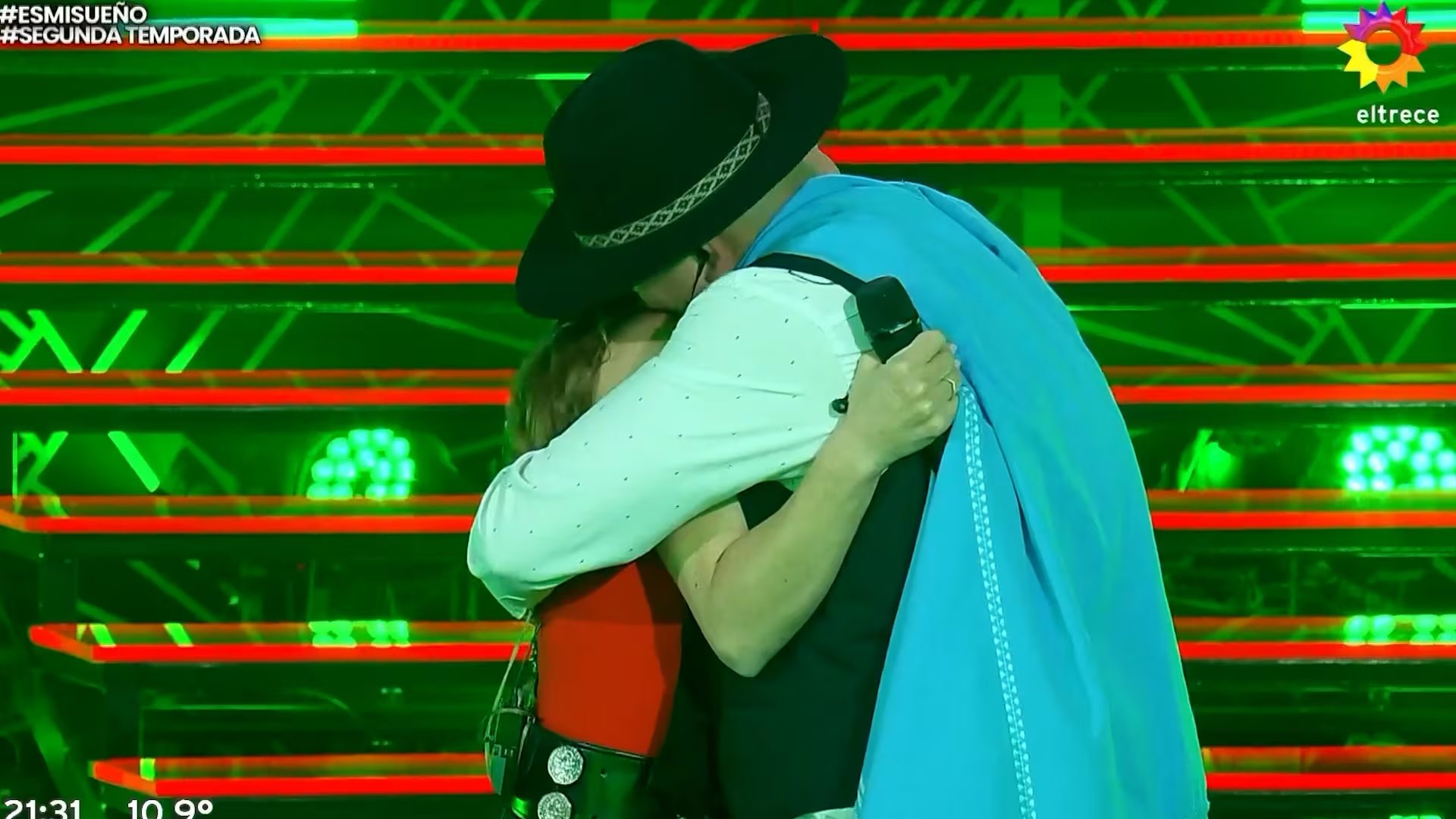 El abrazo entre Cristian Figueroa y Nati Pastorutti reflejó la emoción tras la actuación, según Abel Pintos