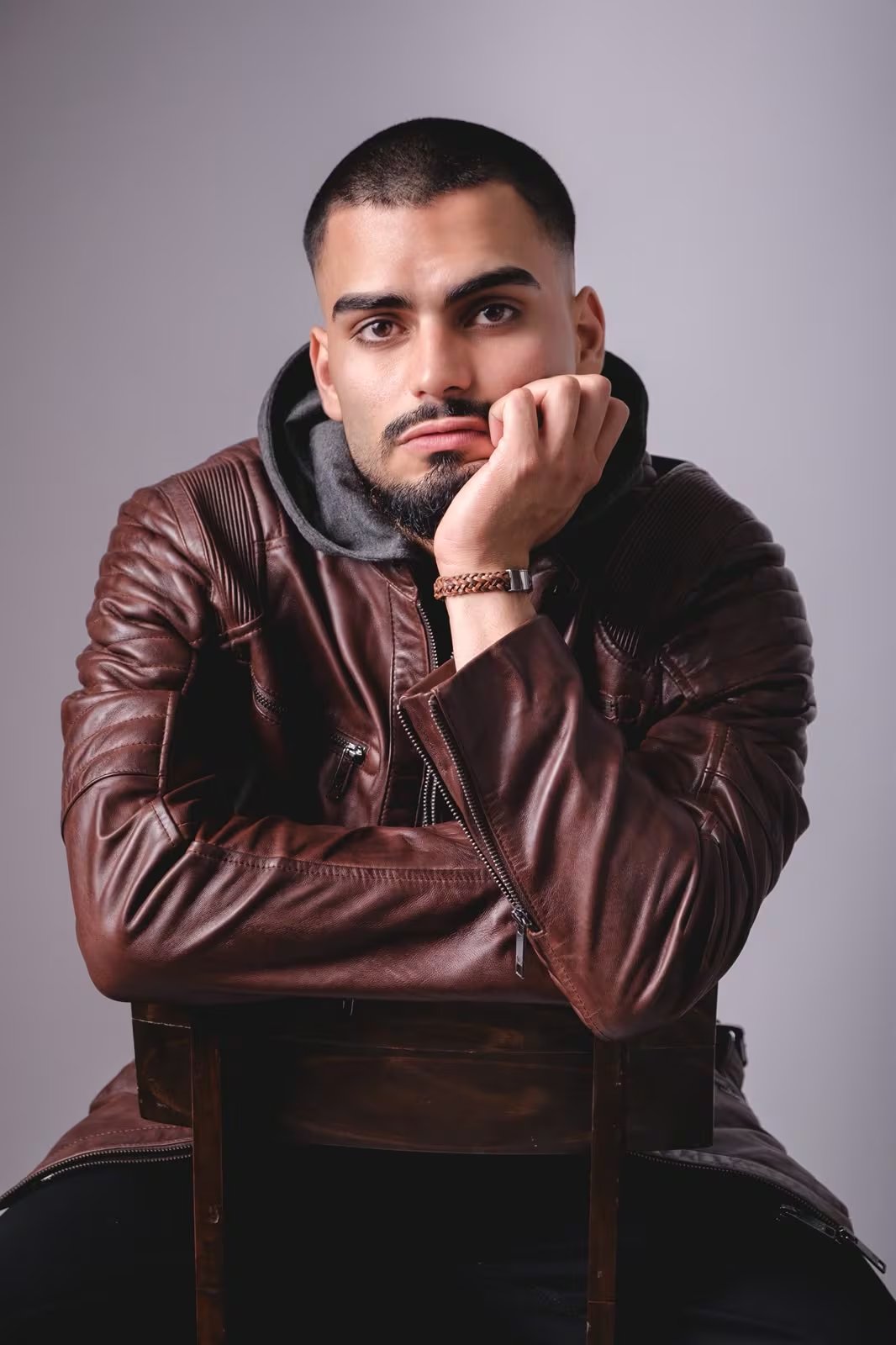 Tomás Suárez-Vértiz aseguró que se siente orgulloso del legado de Pedro Suárez-Vértiz, aunque busca desarrollar sus propias canciones.