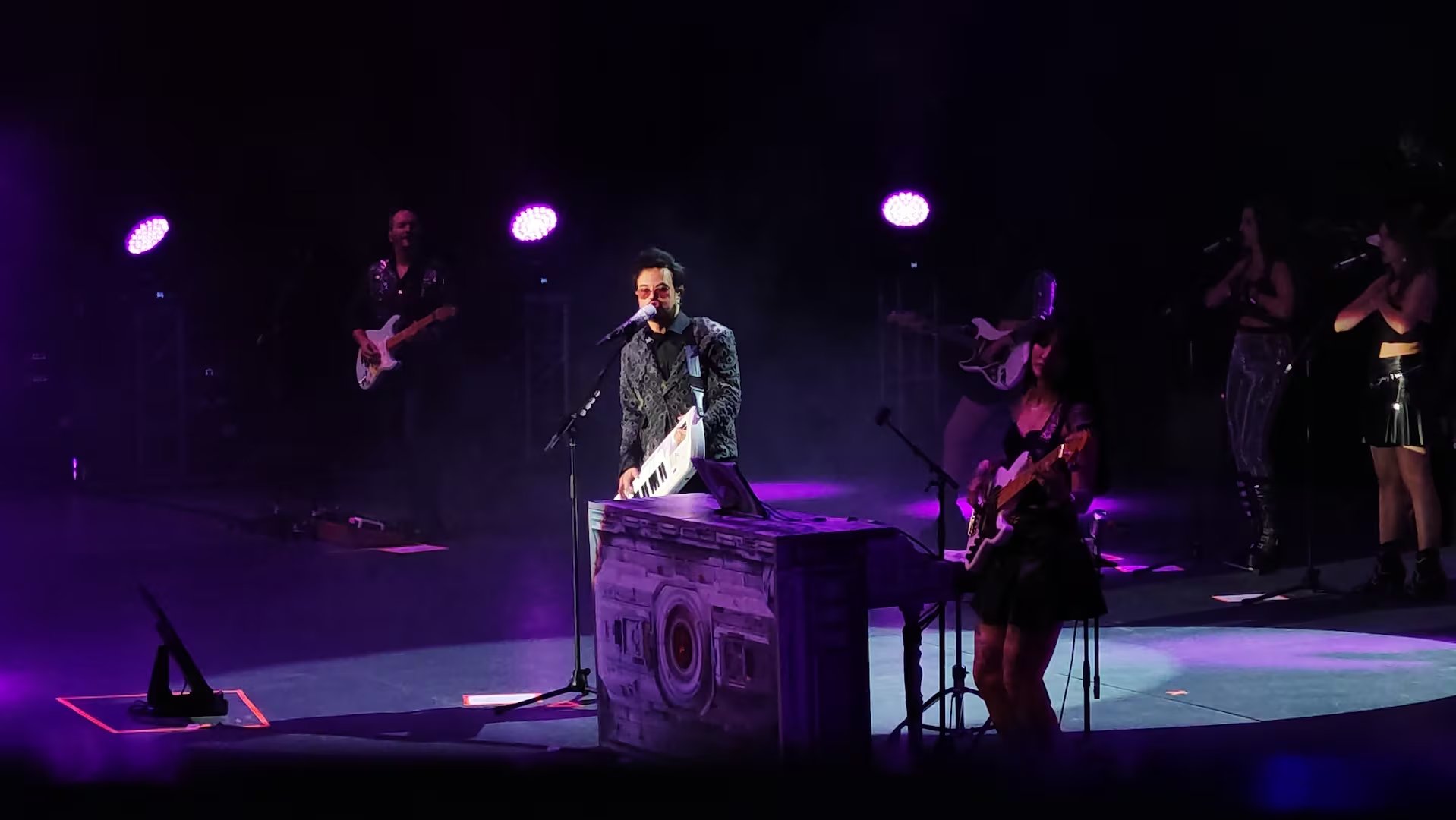 Aleks Syntek celebró 35 años de carrera con un show de tres horas en el Auditorio Nacional. (Soledad Victoria / Infobae México)