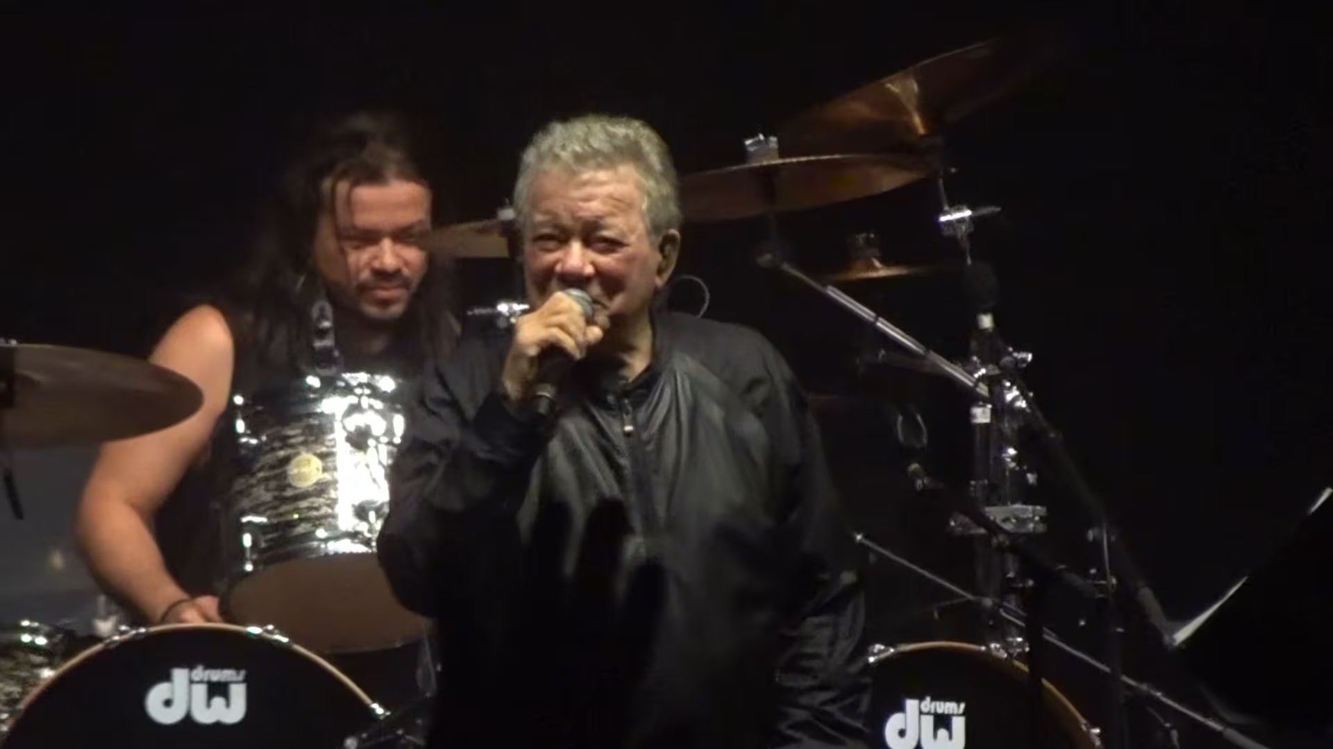 El próximo disco de Shatner contará con la participación de figuras como Brian May, Tony Iommi, Rob Halford y Dave Lombardo. (Captura de video)