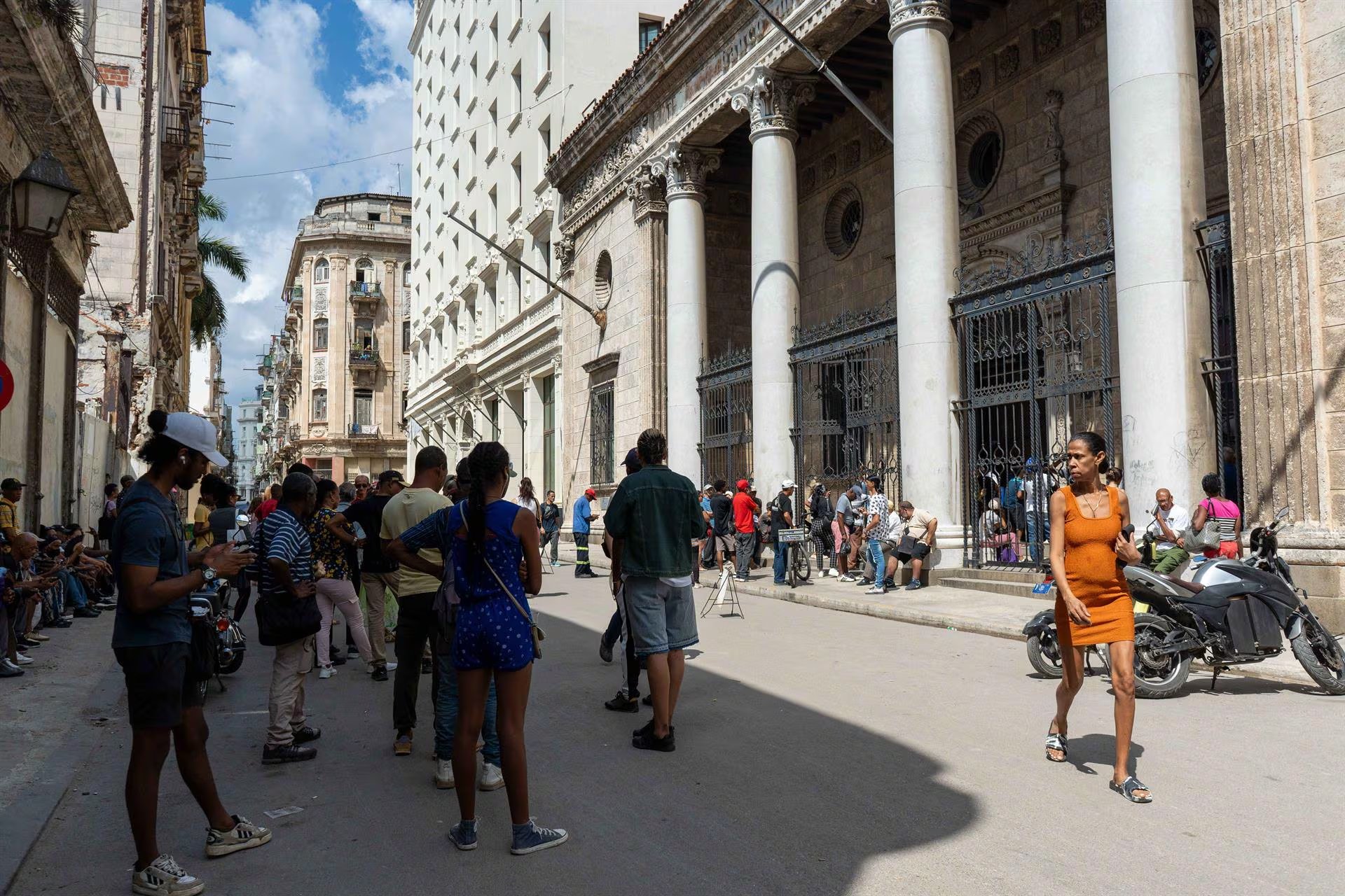 Cuba enfrenta desde hace más de seis décadas un embargo económico, comercial y financiero impuesto por Estados Unidos, cuya eliminación volvió a ser solicitada por la mayoría de los países miembros de la ONU, aunque esta vez Costa Rica votó en contra.